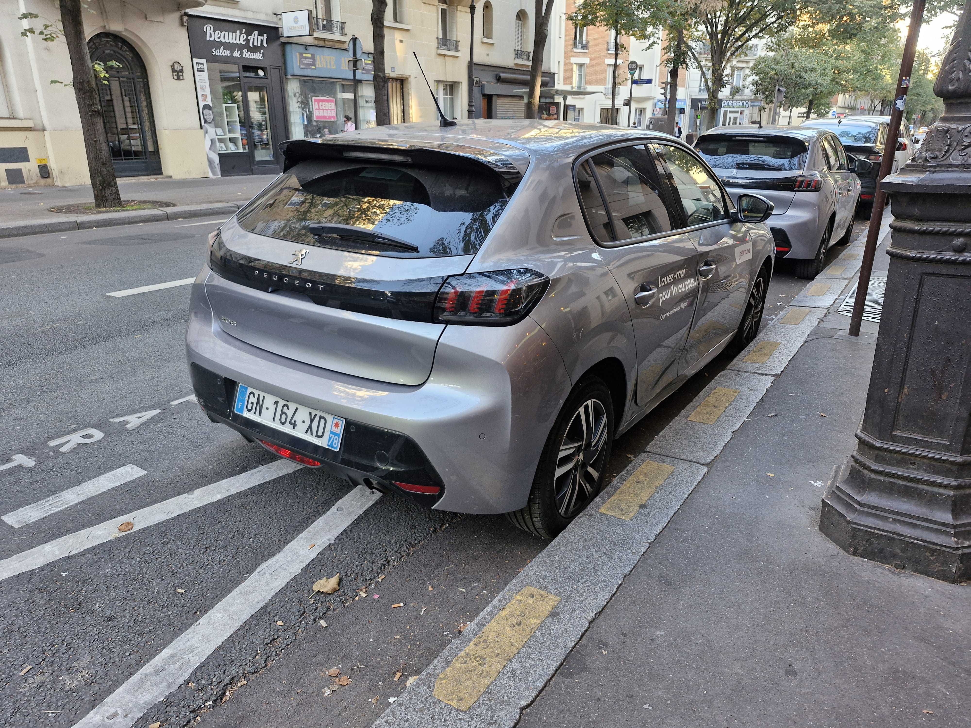 Peugeot 208 avec Régulateur de vitesse