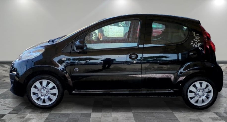 Peugeot 107 avec Apple CarPlay