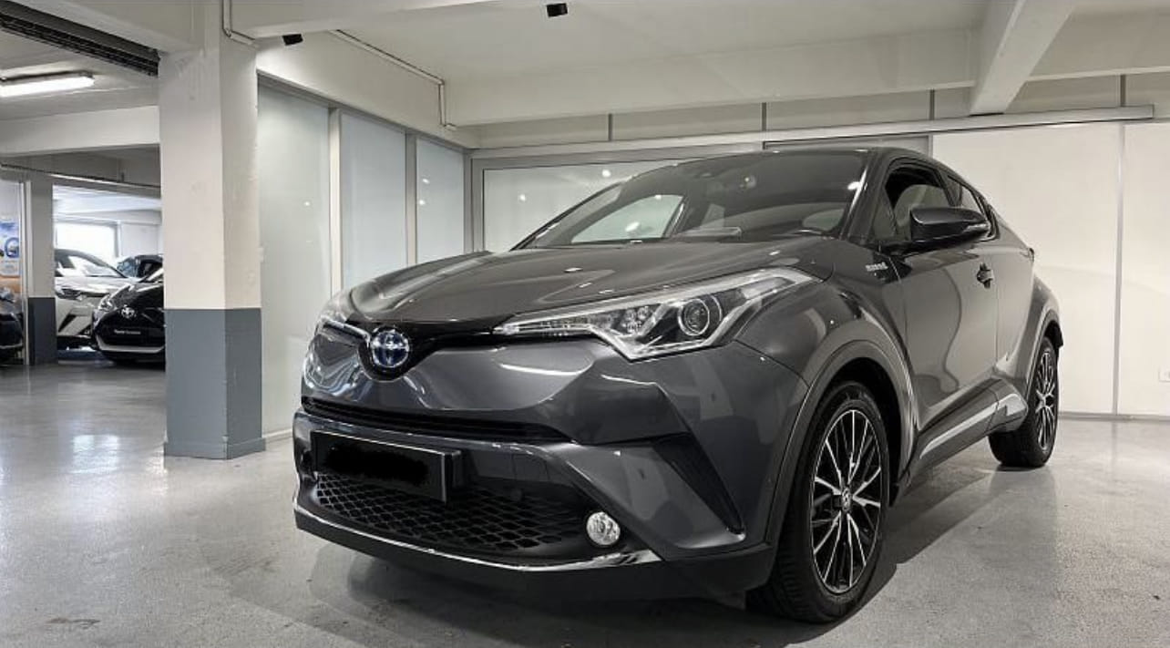 Toyota C-HR, 2018, Essence 95 / Électrique (hybride), automatique