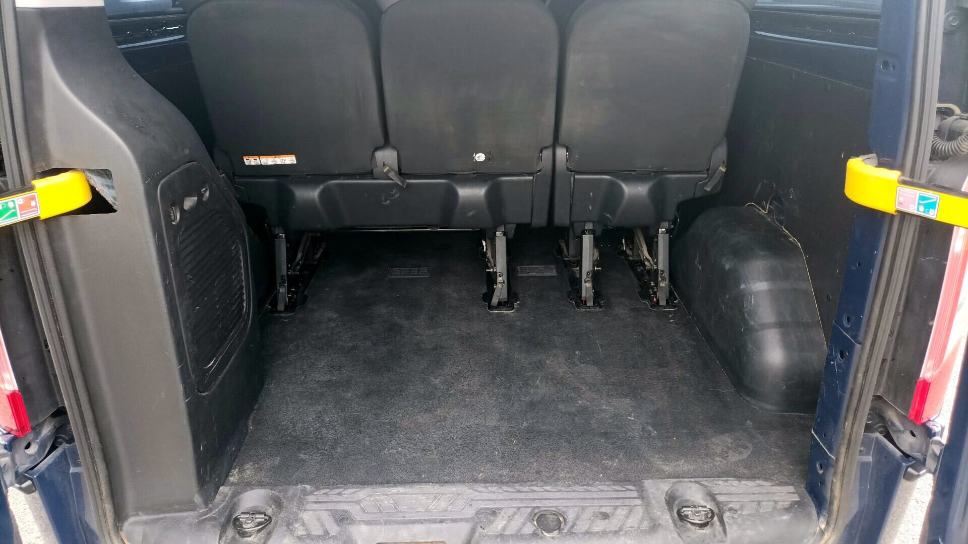 Ford Transit Custom Kombi 2.0 TDCI avec Pneus neige