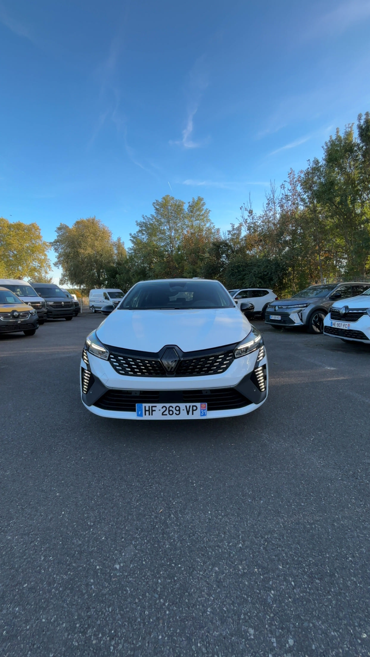 Renault Clio E-tech avec GPS