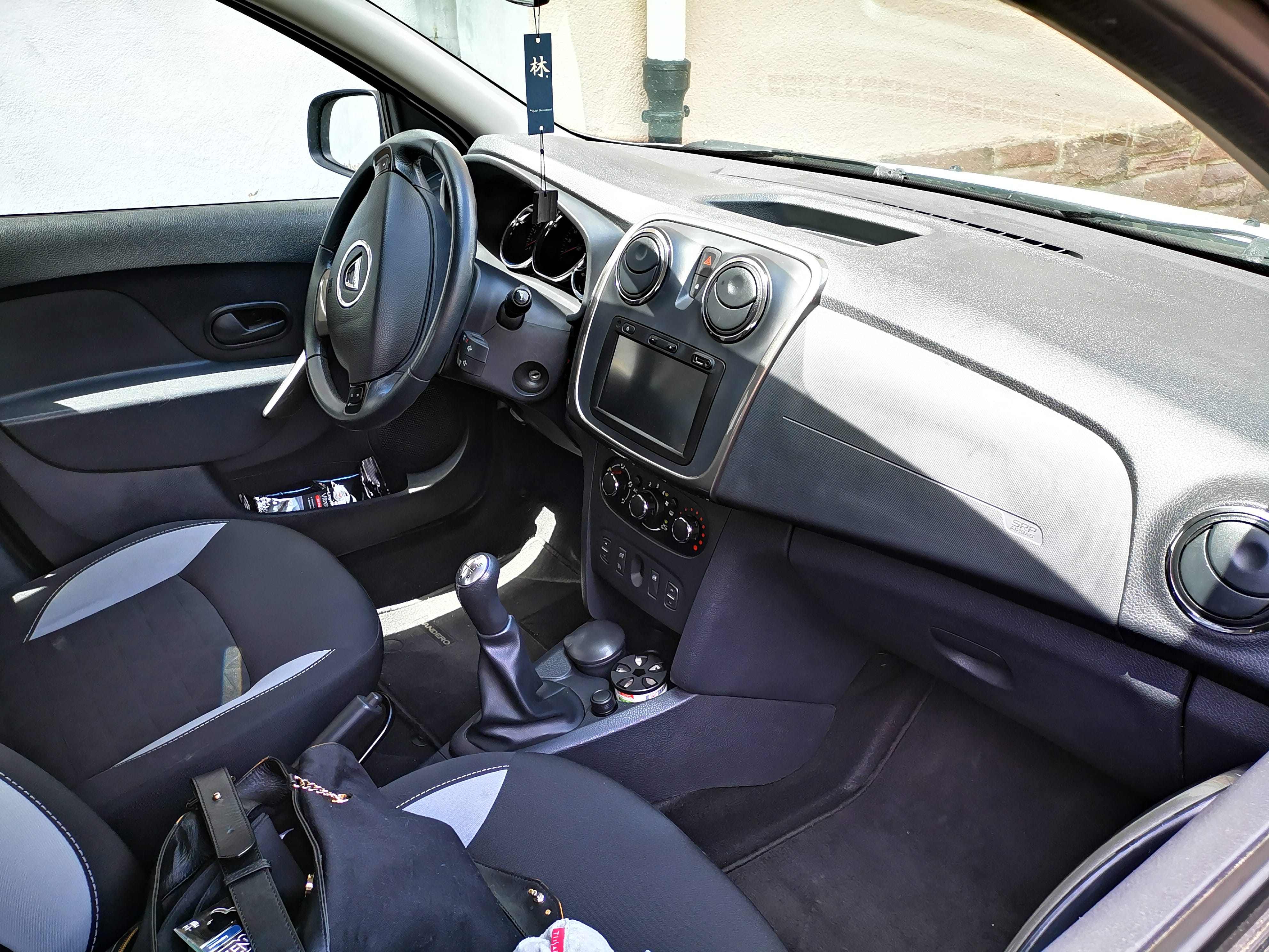 Dacia Sandero Stepway avec Entrée audio / iPod