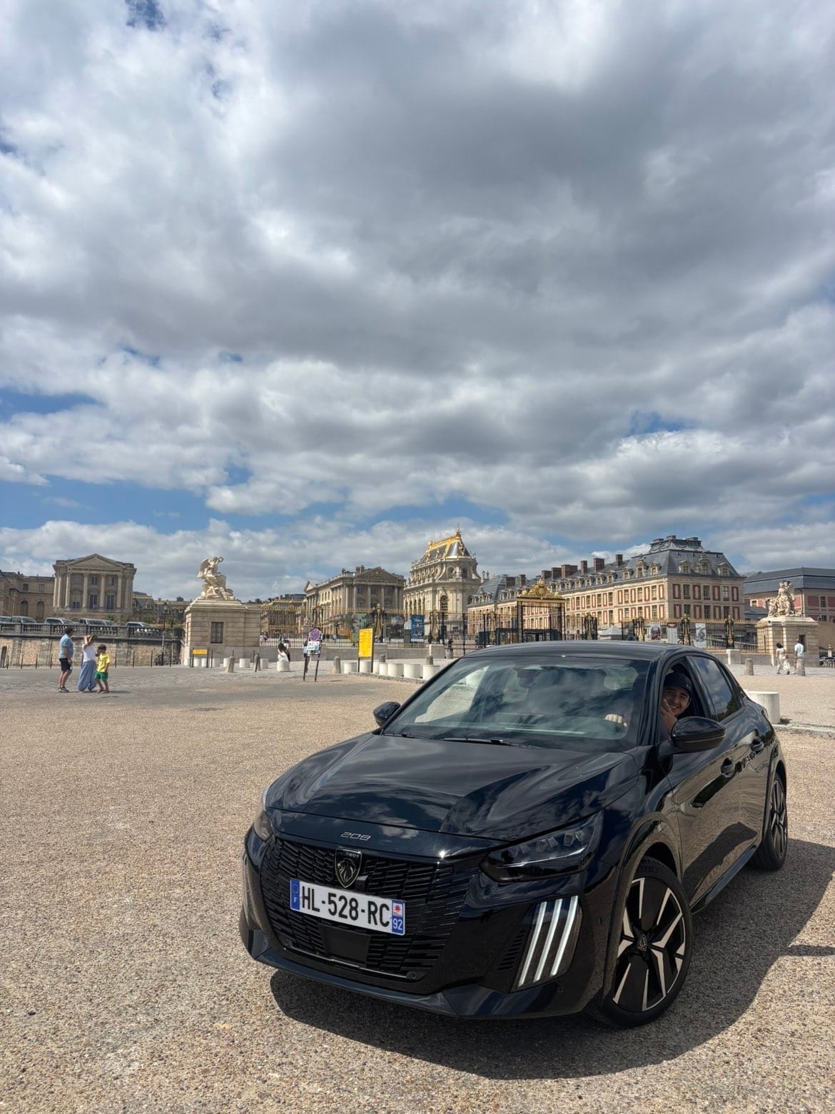 Peugeot 208 avec GPS