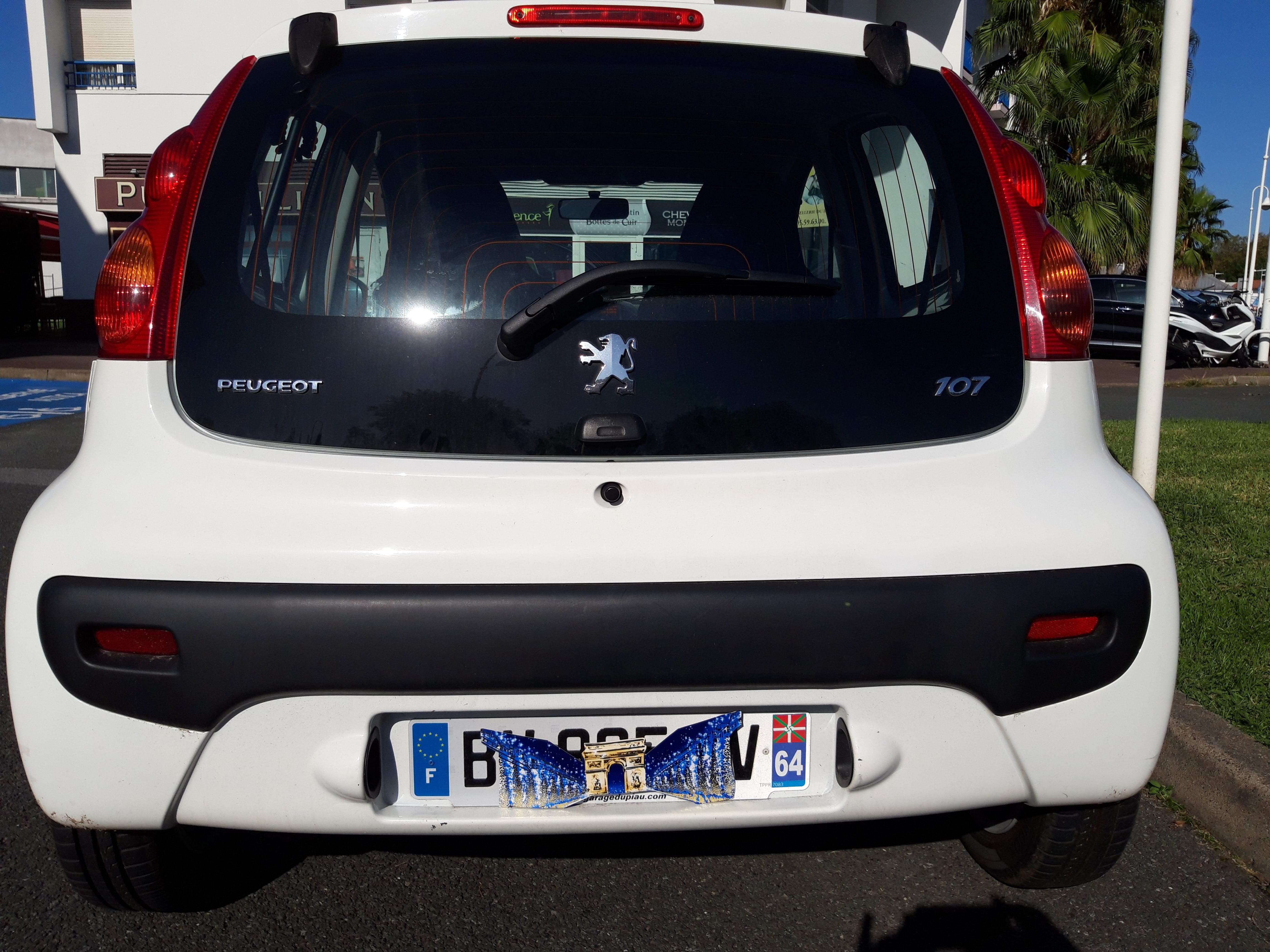 Peugeot 107 TRENDY with Baby seat