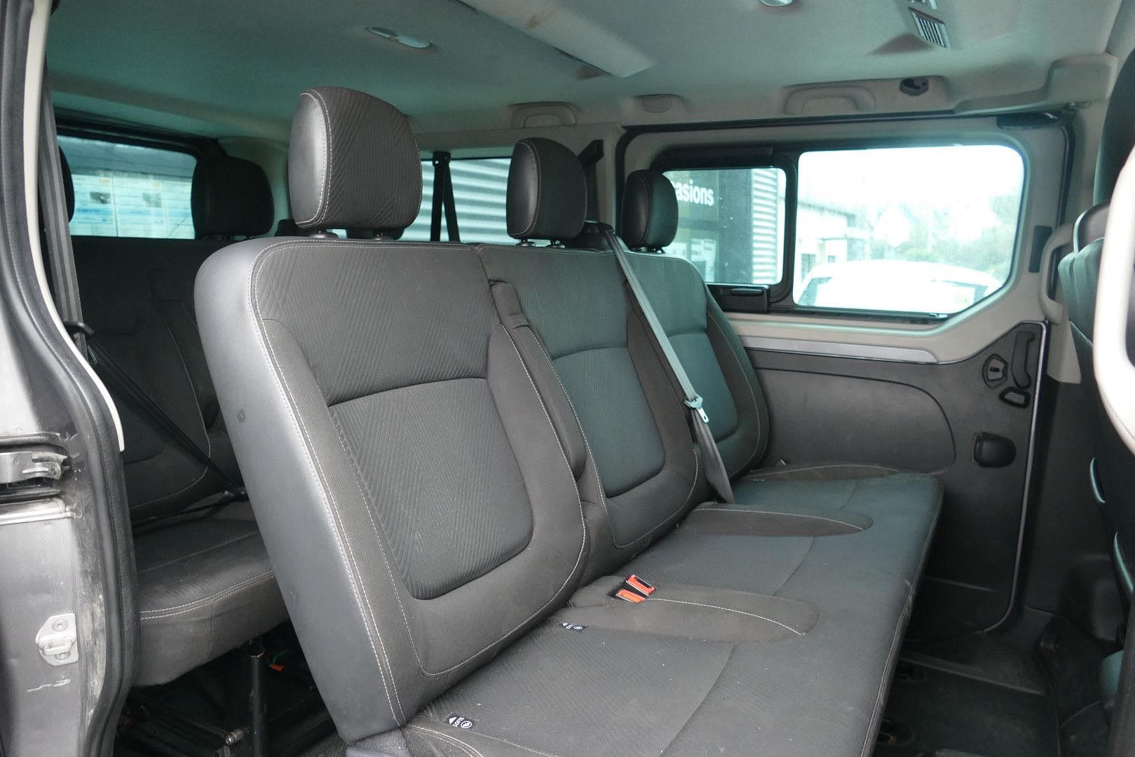 Renault Trafic Passenger avec GPS