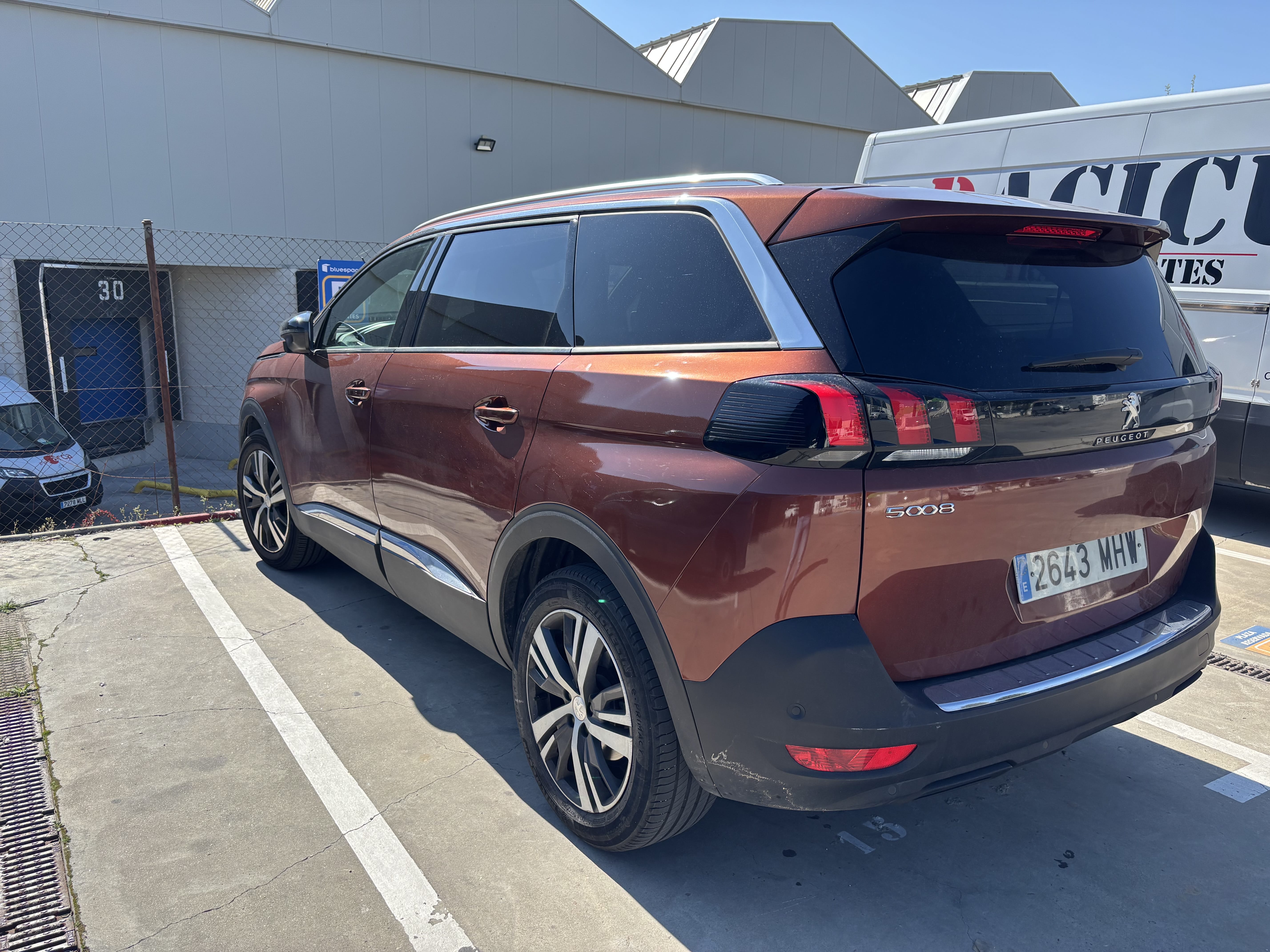 Peugeot e-5008 Allure Premium con Aire acondicionado