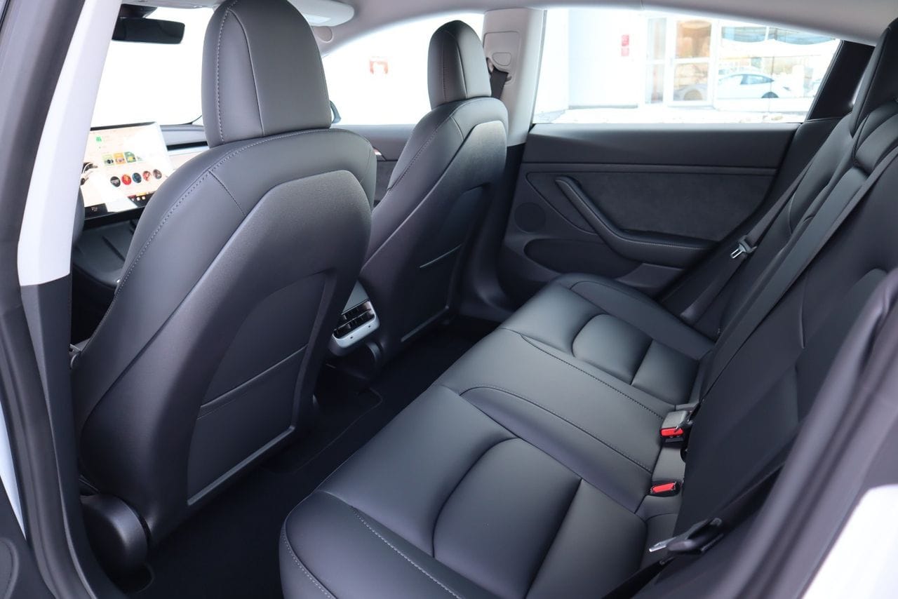 Tesla Model 3 Standard Range med Cruisekontroll