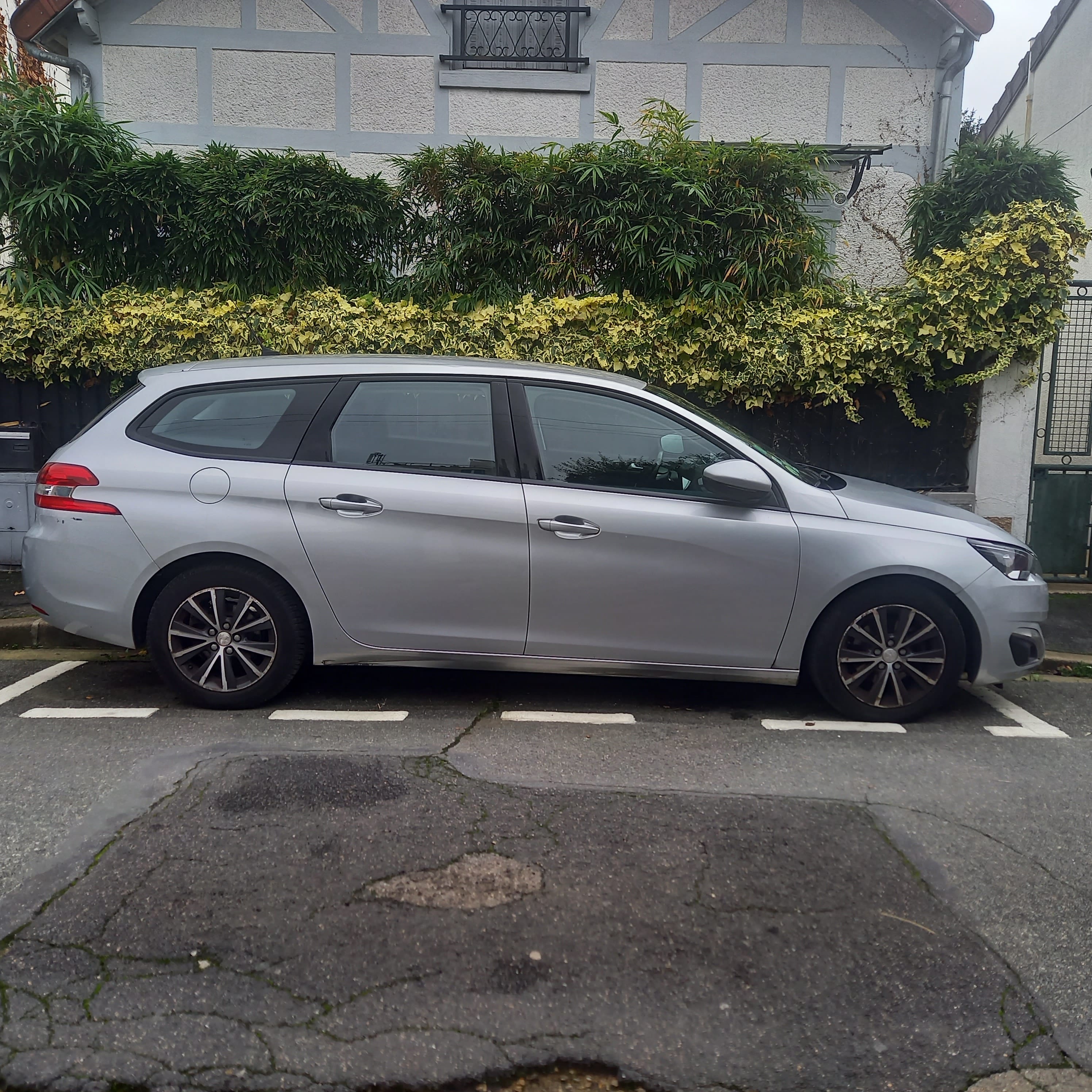 Peugeot 308 SW avec Climatisation