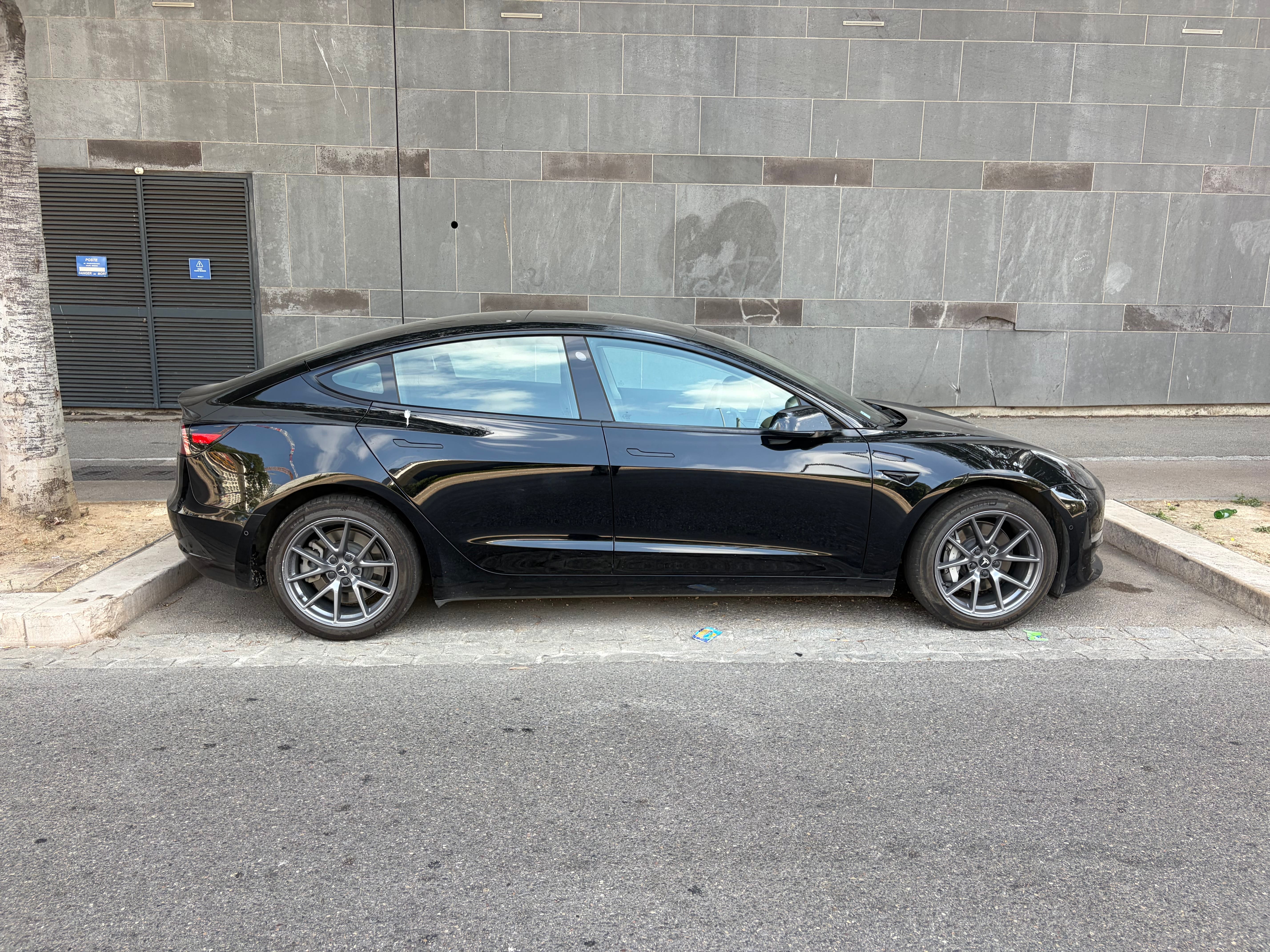 Tesla Model 3 Long Range avec Climatisation