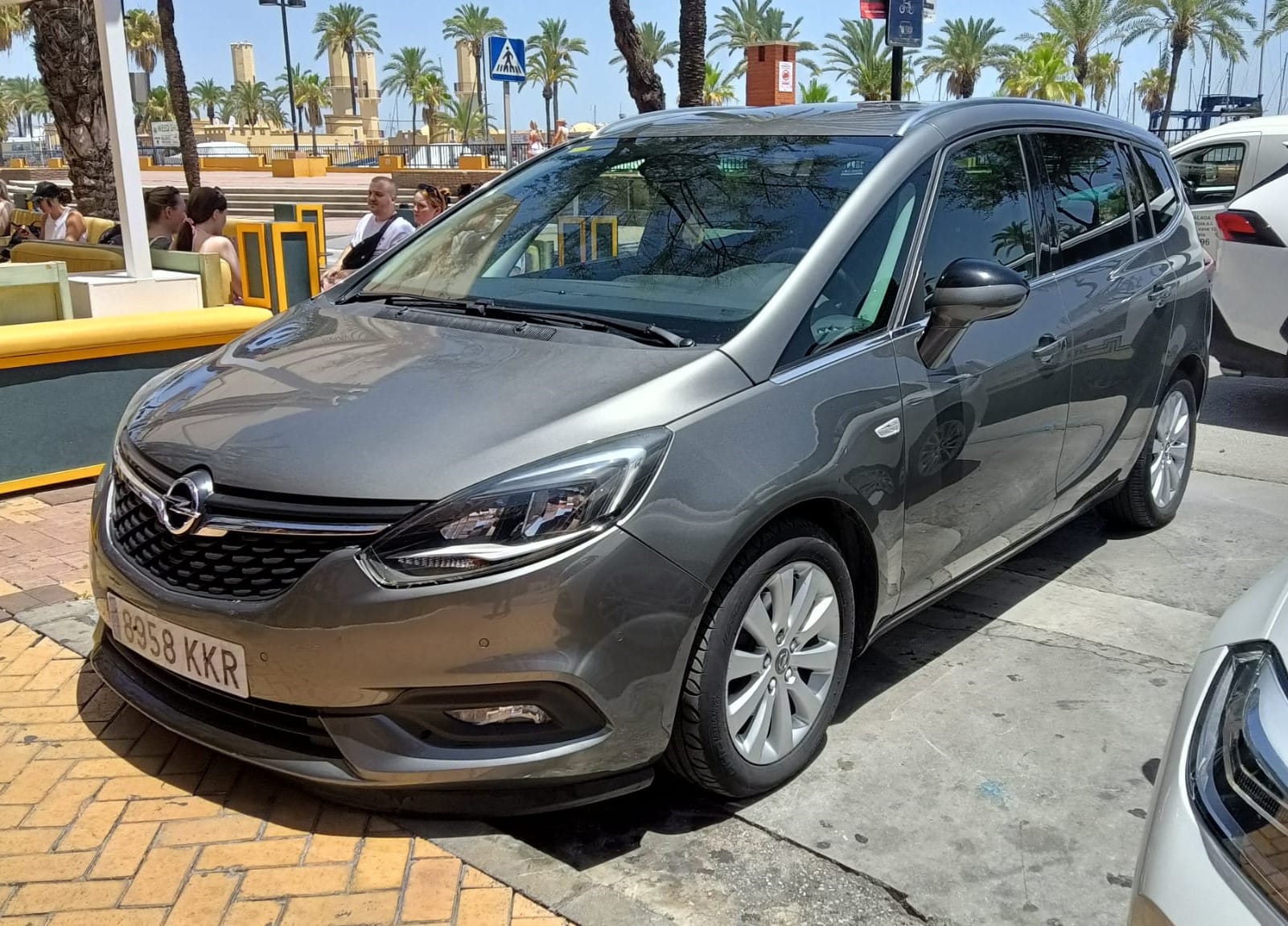 Opel Zafira 1.4, 2018, Gasolina 95, automatisk, 7 seter