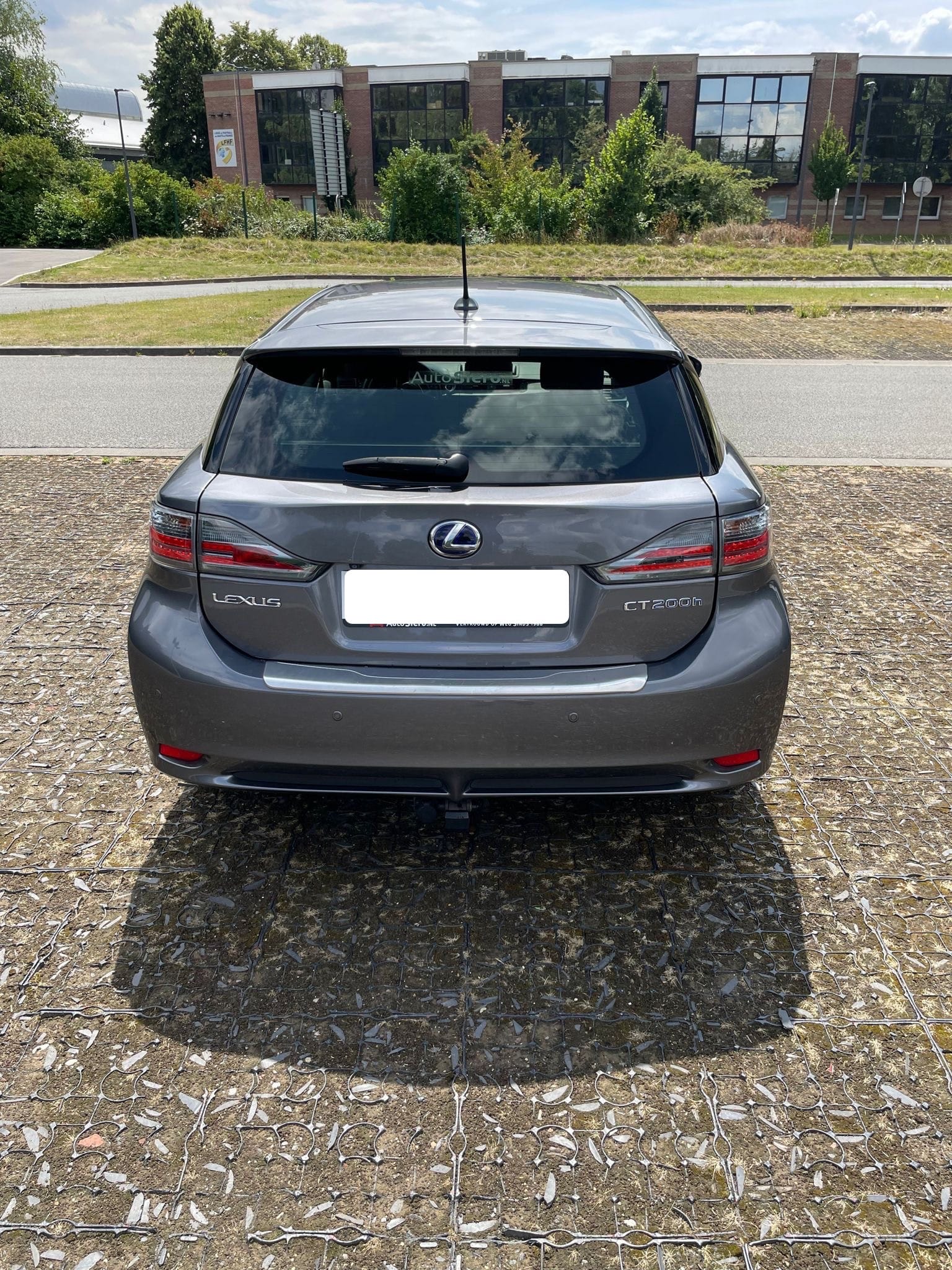 Lexus CT 200h avec GPS