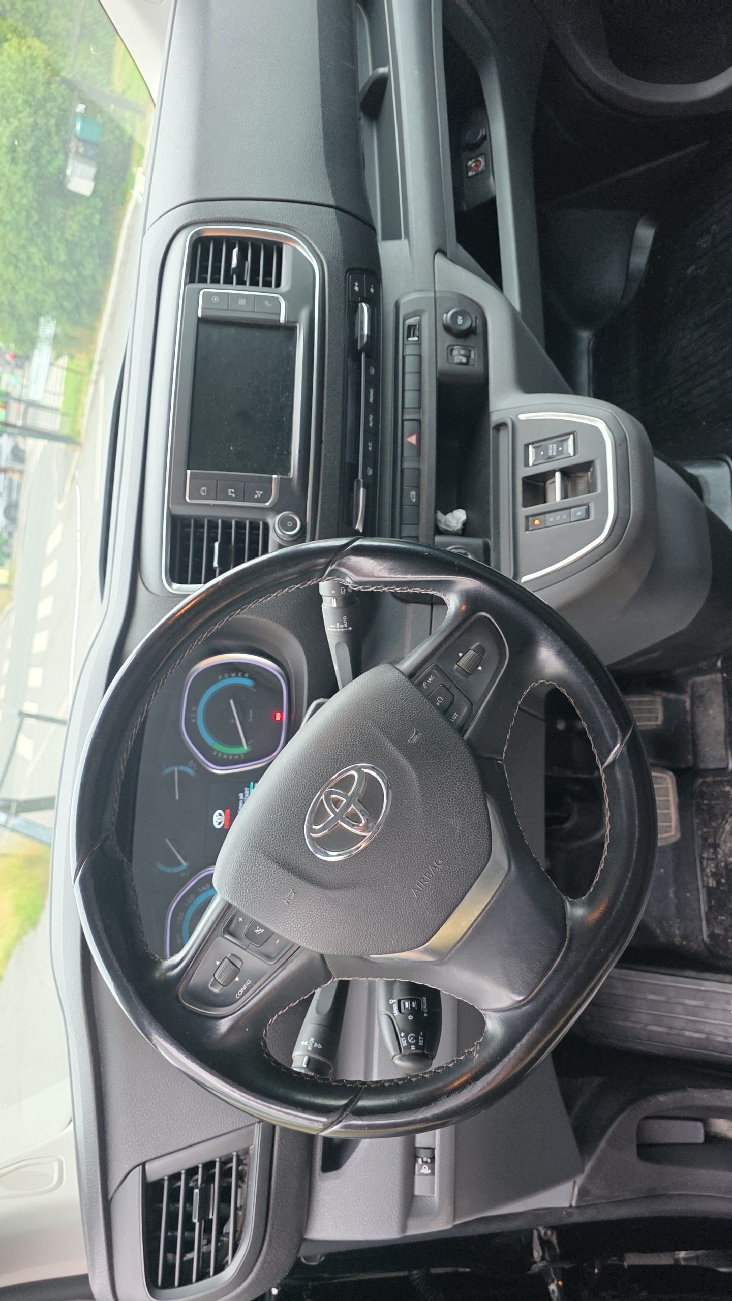 Toyota Proace Varebil mit Navigationsgerät