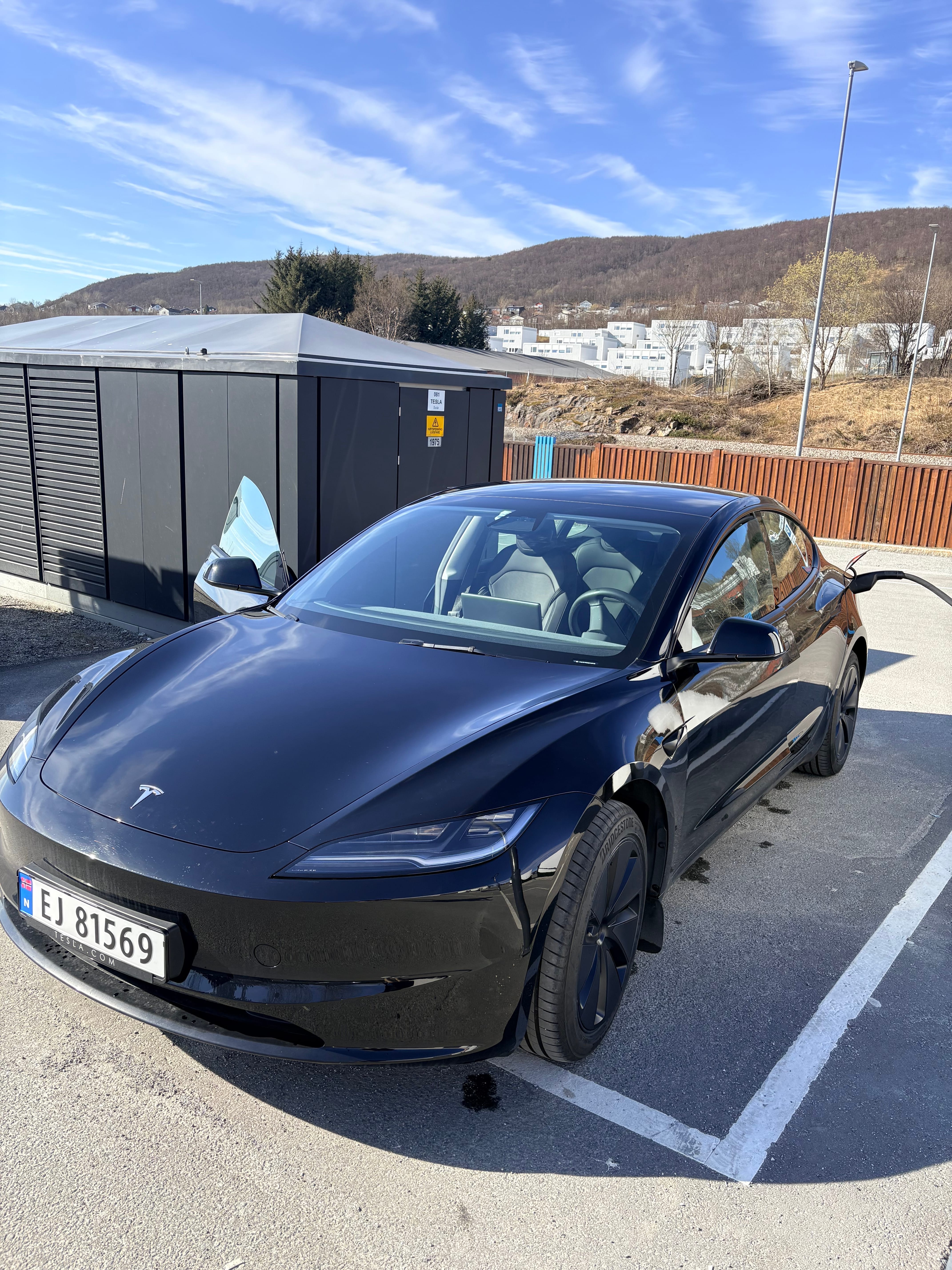 Tesla Model 3 Standard Range, 2025, Elektrisk, automatisk