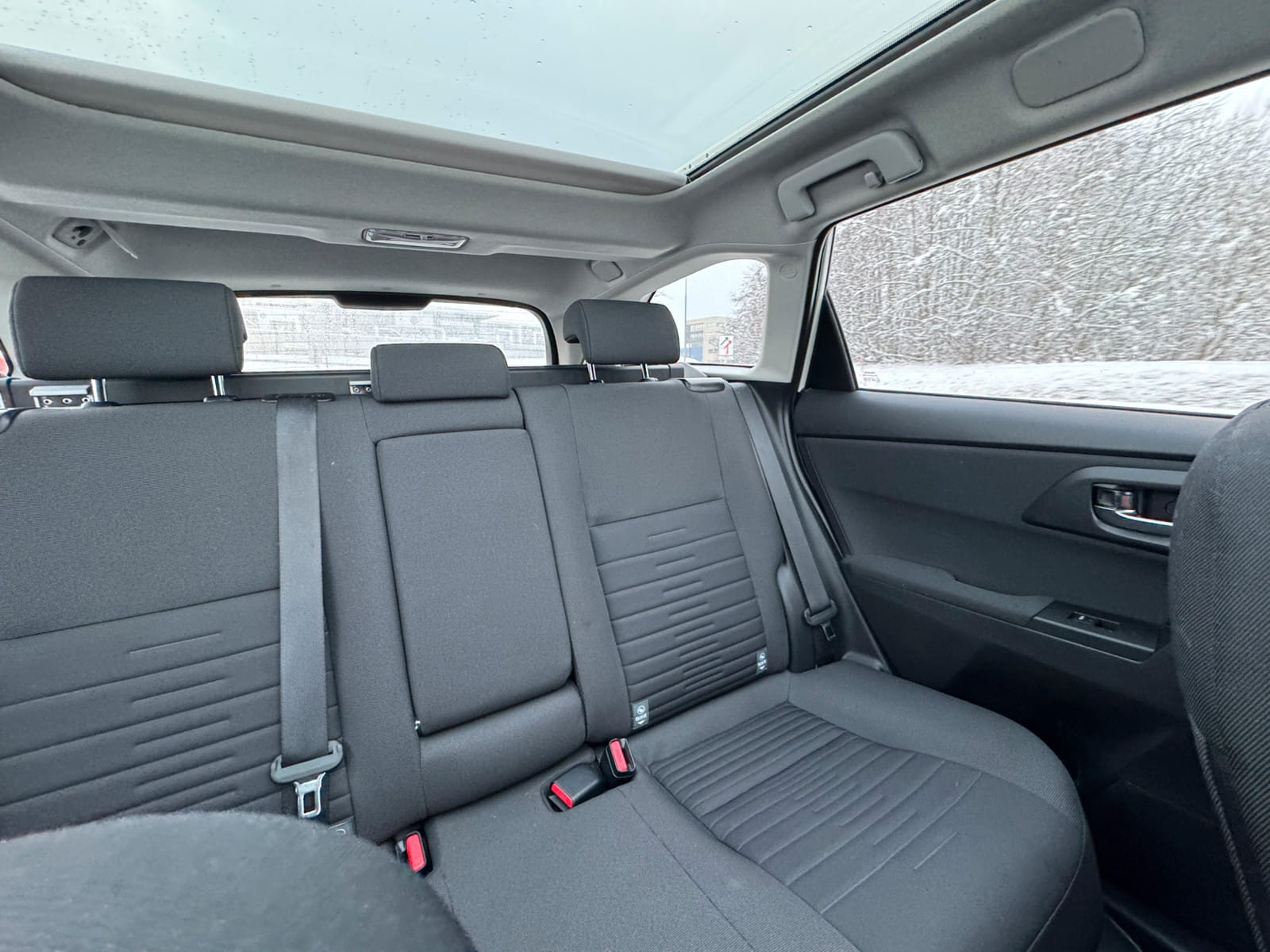 Toyota Auris Stasjonsvogn 1,8 Bensin / Hybrid with Bluetooth audio