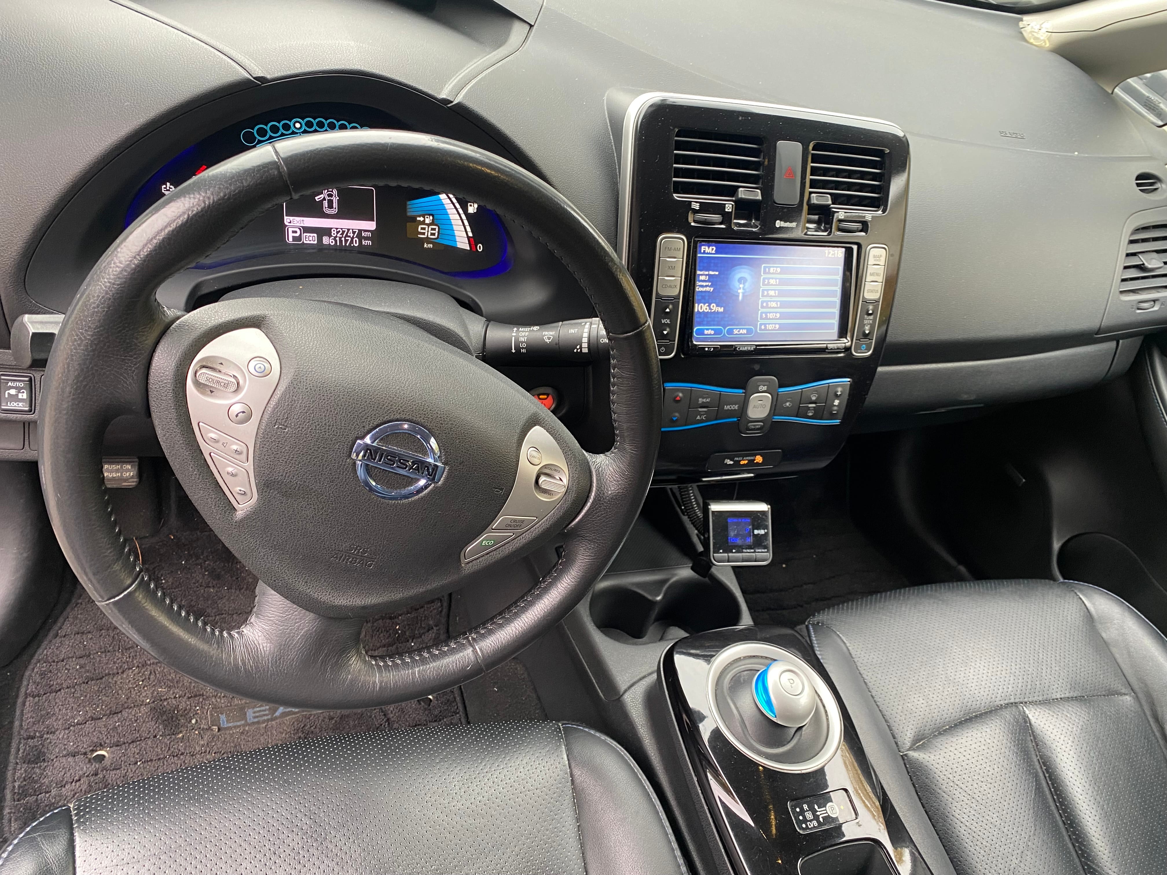 Nissan Leaf med Babysete