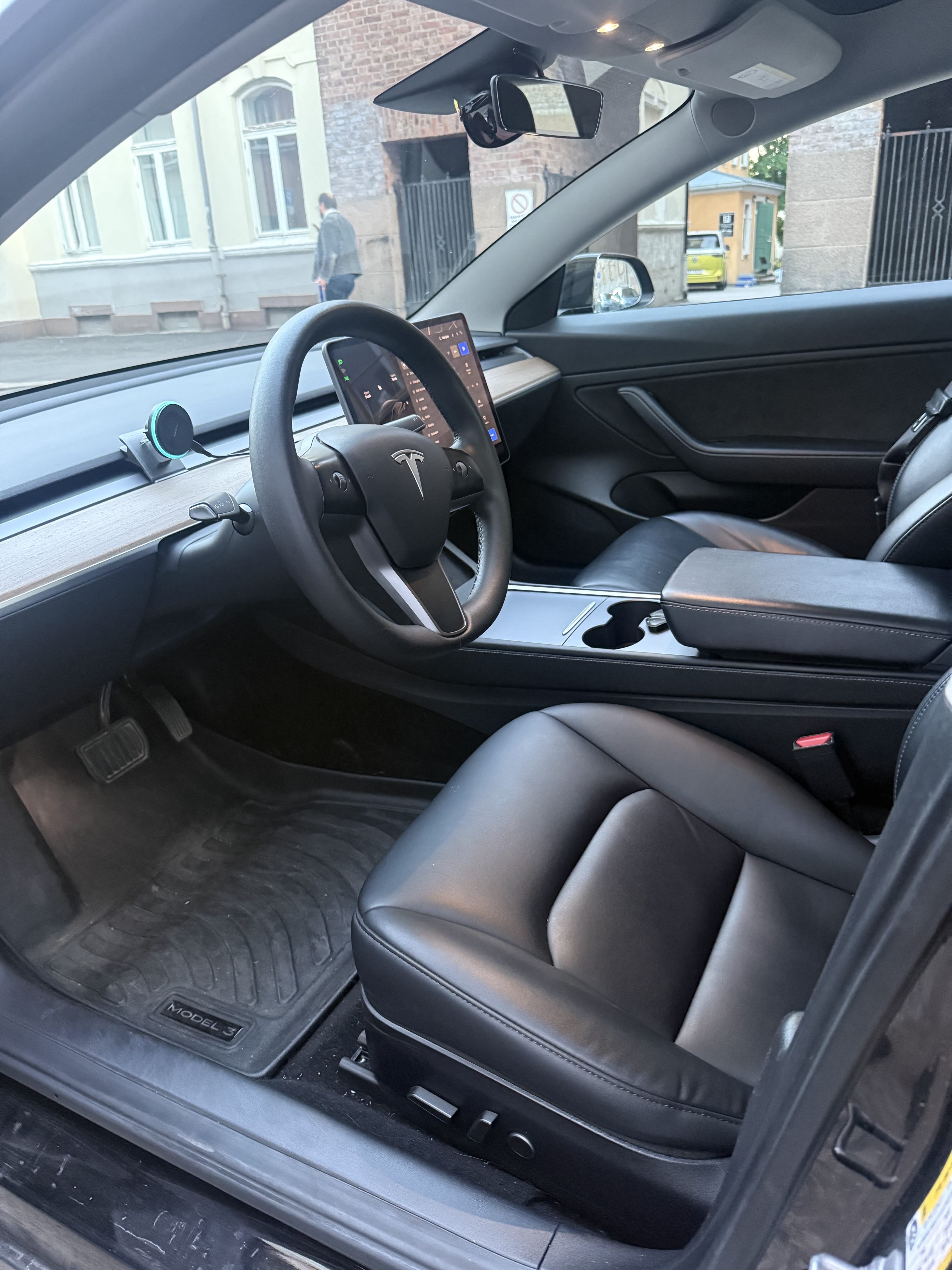 Tesla Model 3 med GPS