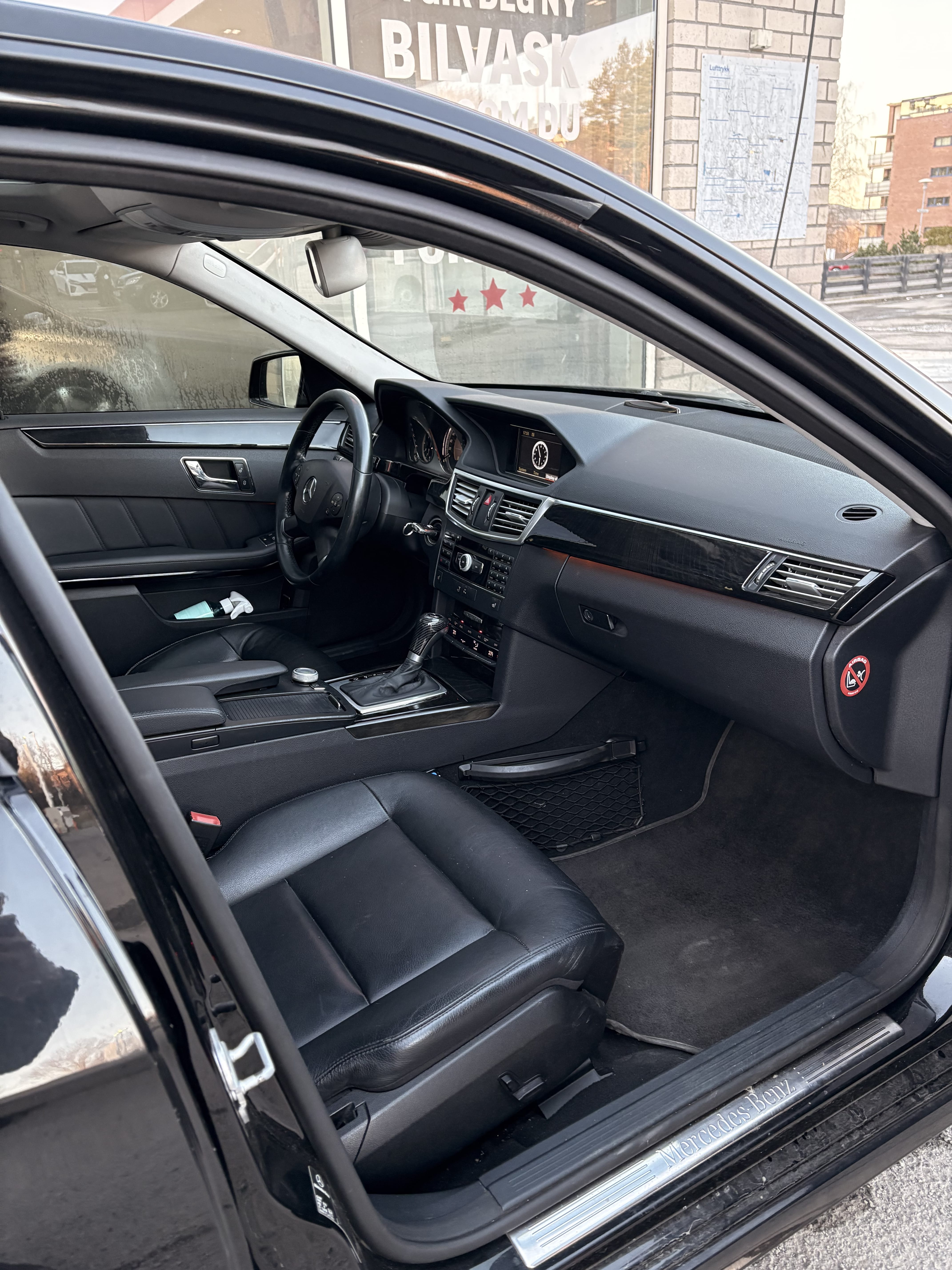 Mercedes-Benz E-Klasse E 220 CDI med Lydinngang