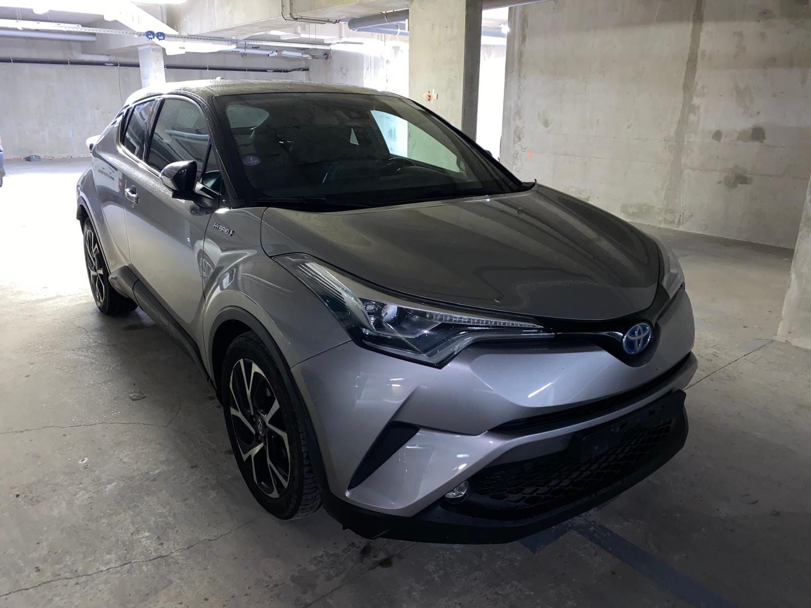 Toyota C-HR Hybrid sans recharge avec Climatisation