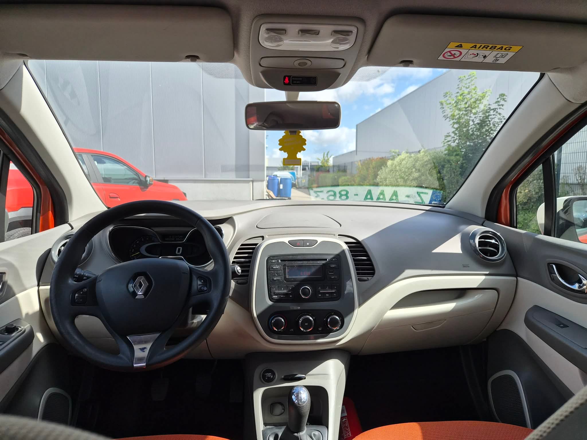 Renault Captur met Autostoel baby