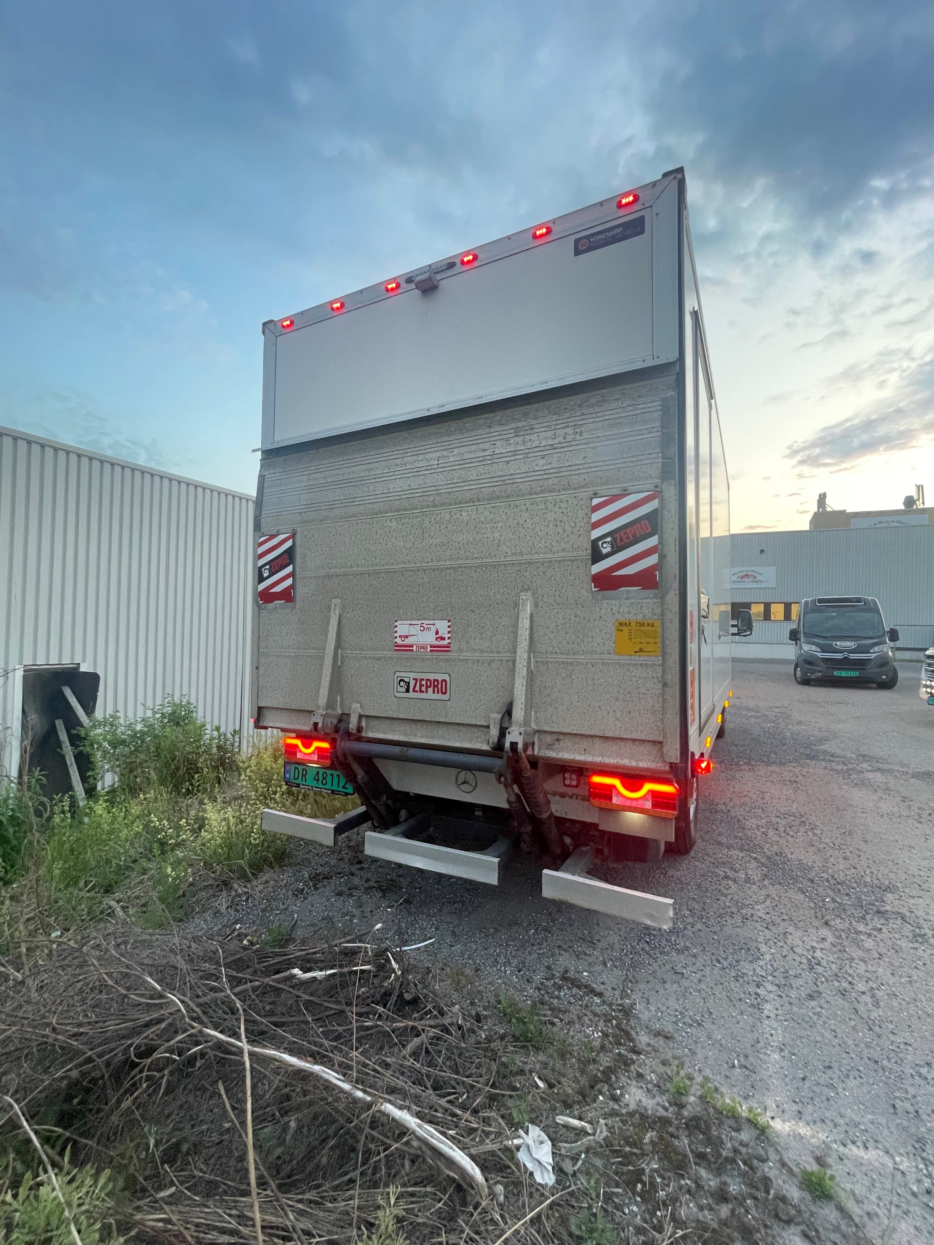 Mercedes-Benz Sprinter Cargo 3500 mit Navigationsgerät