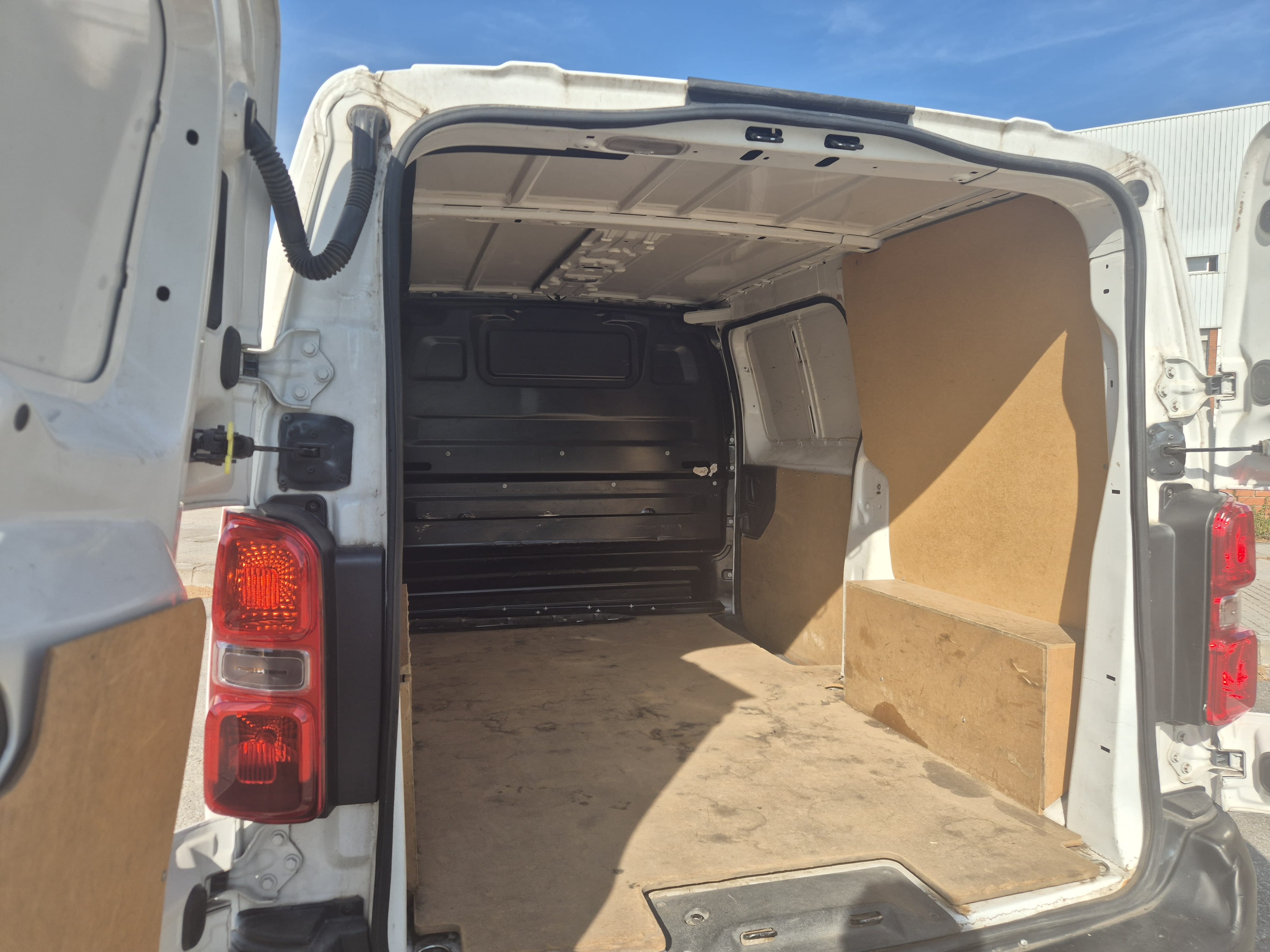Toyota Proace Furgoneta con Enganche