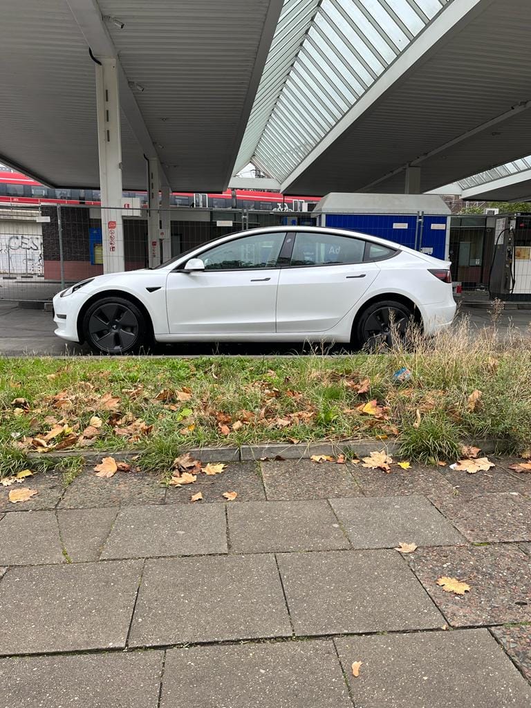Tesla Model 3 mit Klimaanlage