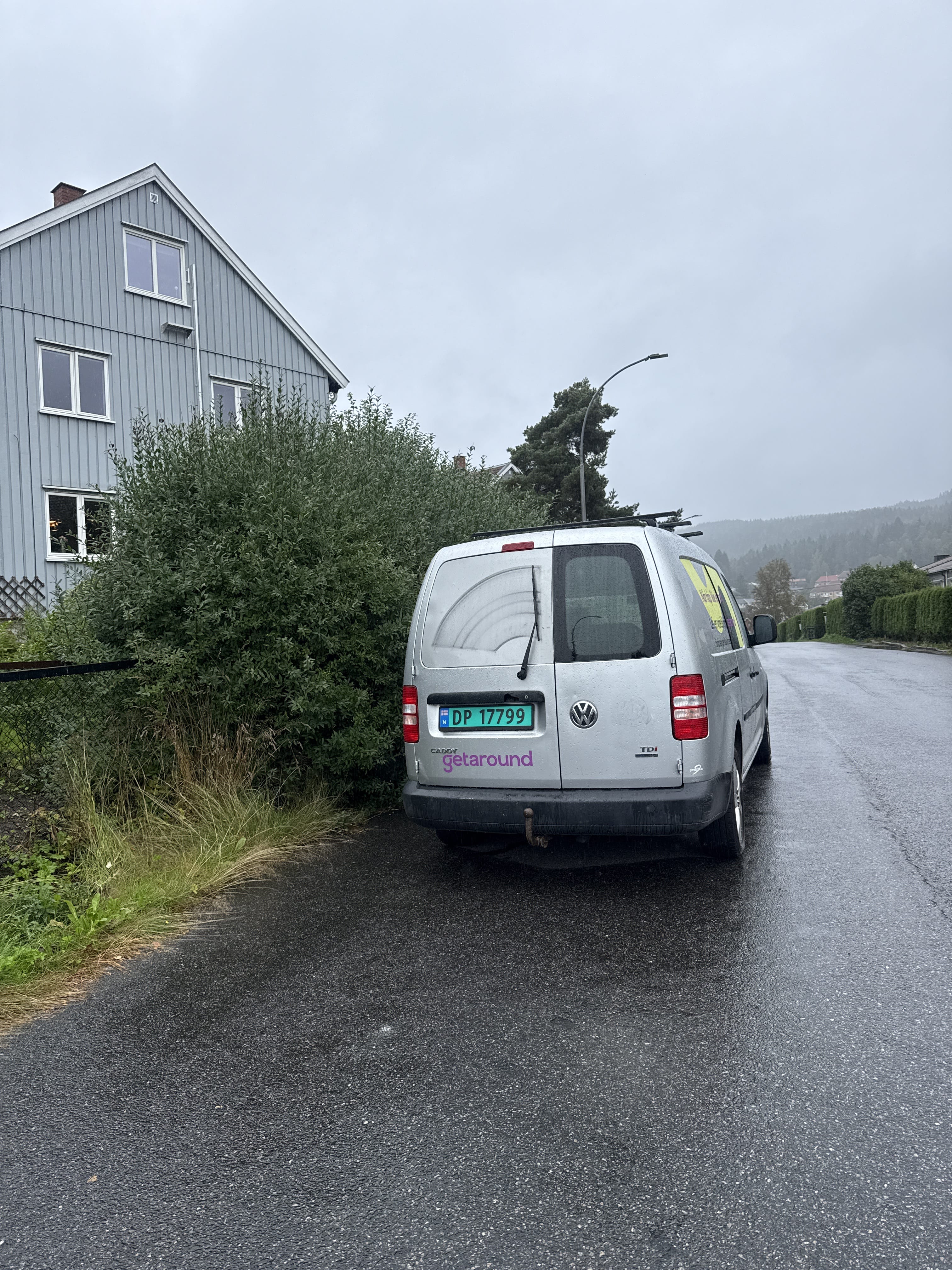 Volkswagen Caddy Maxi 1.6 TDI med automatgir med Cruisekontroll