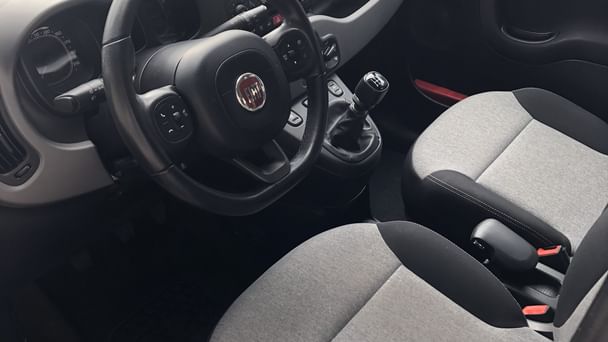 Fiat Panda EASY 1.2L 69CV avec Audio Bluetooth