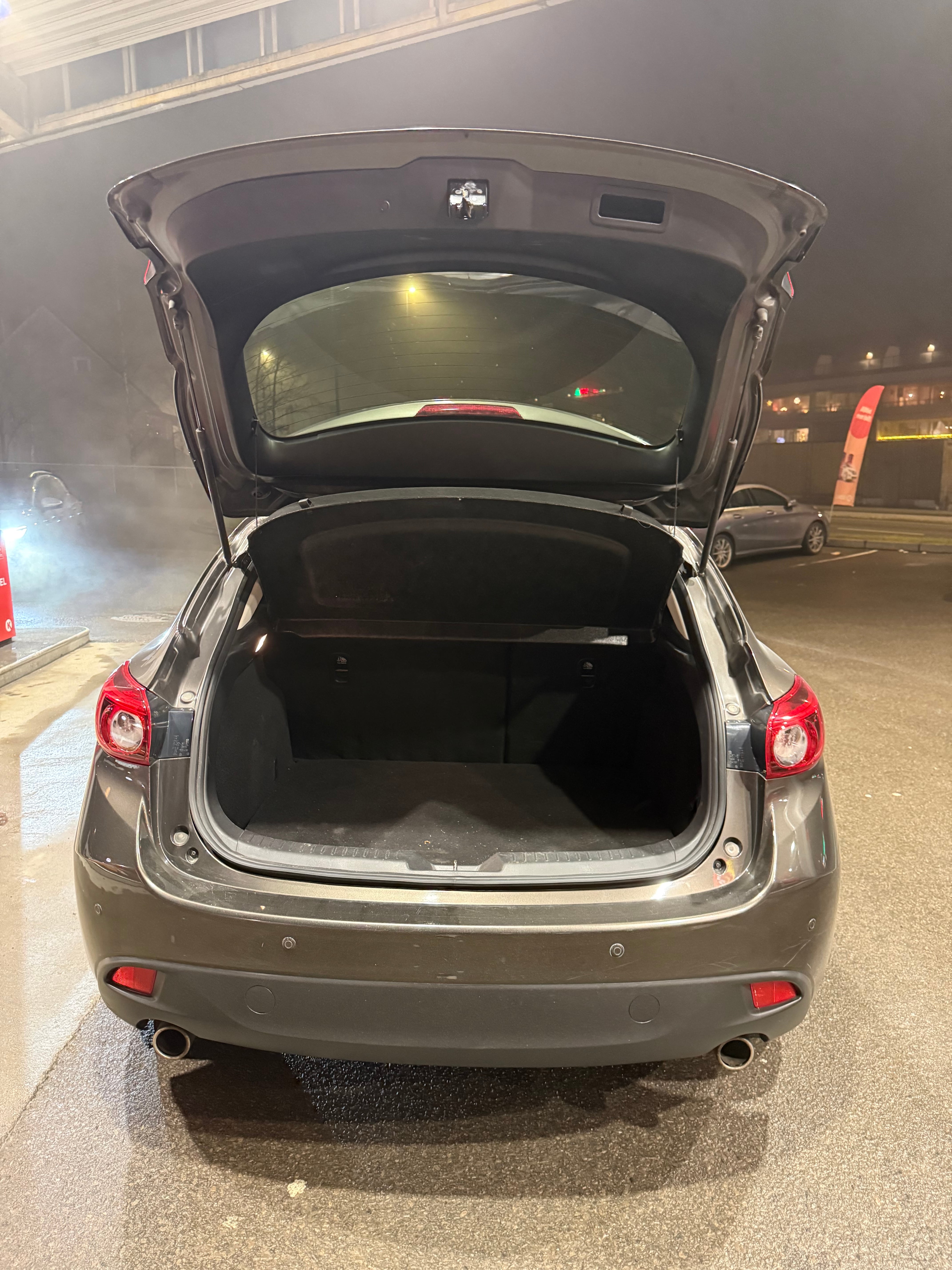 Mazda 3 2.2 med Bluetooth audio