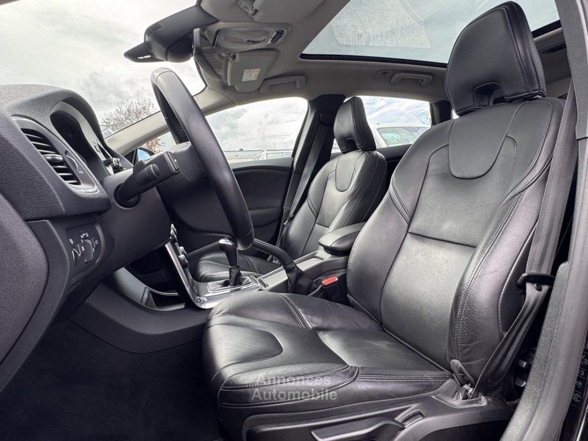 Volvo V40 avec Siège bébé