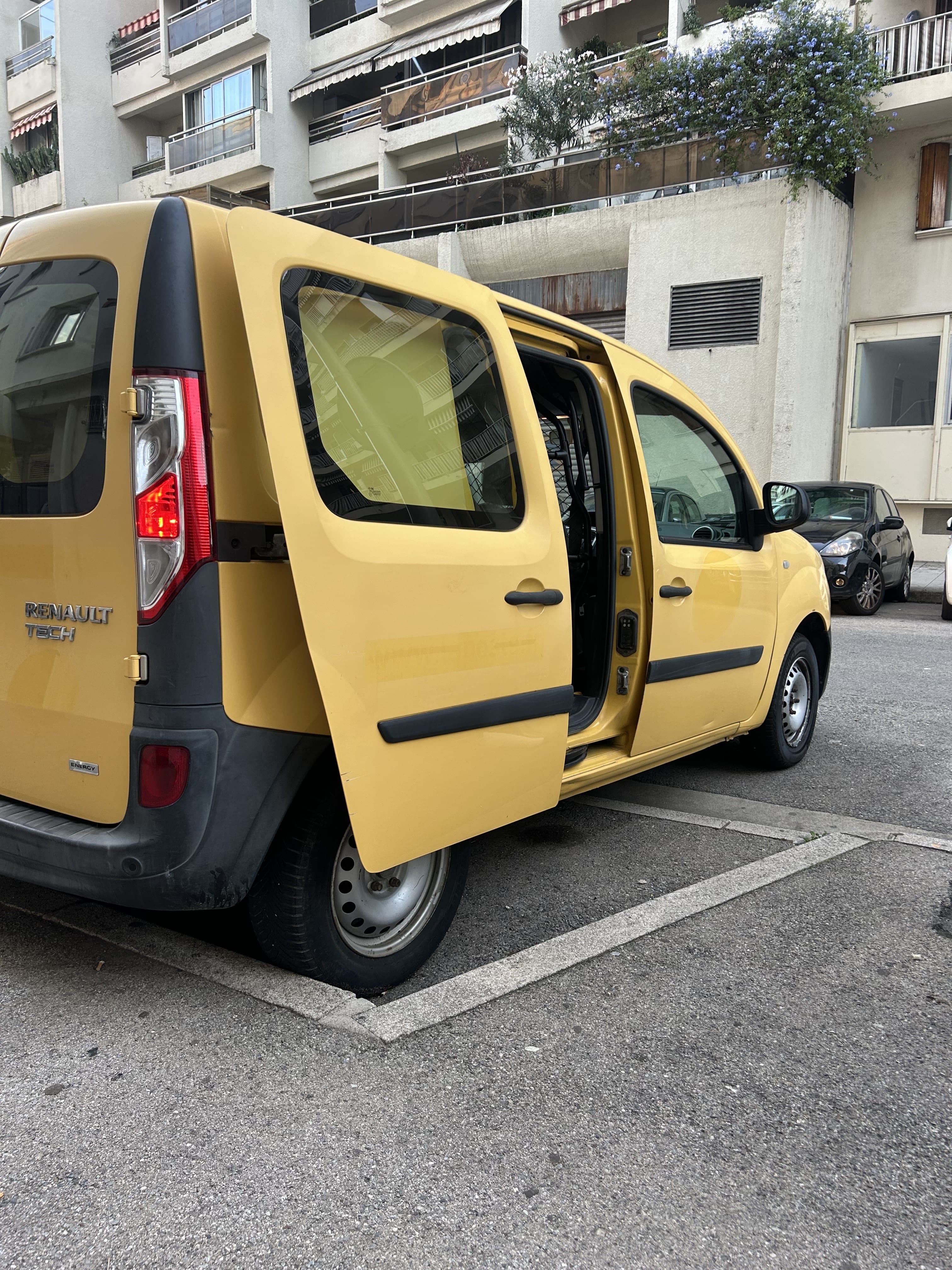 Renault Kangoo Express avec Entrée audio / iPod