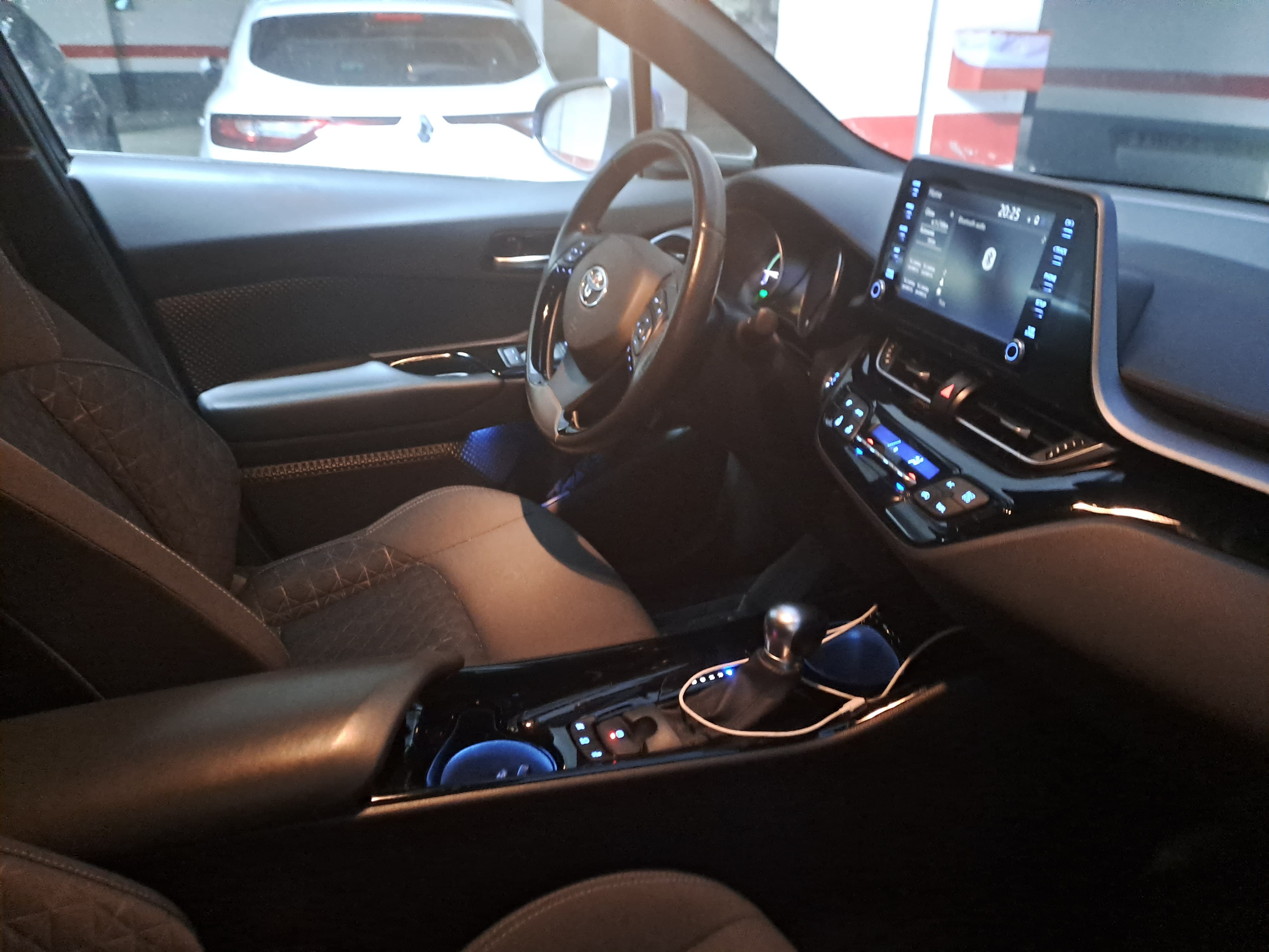 Toyota C-HR Hybrid con Control de velocidad