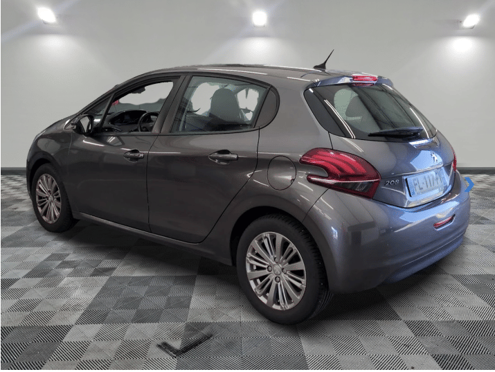 Peugeot 208 avec GPS