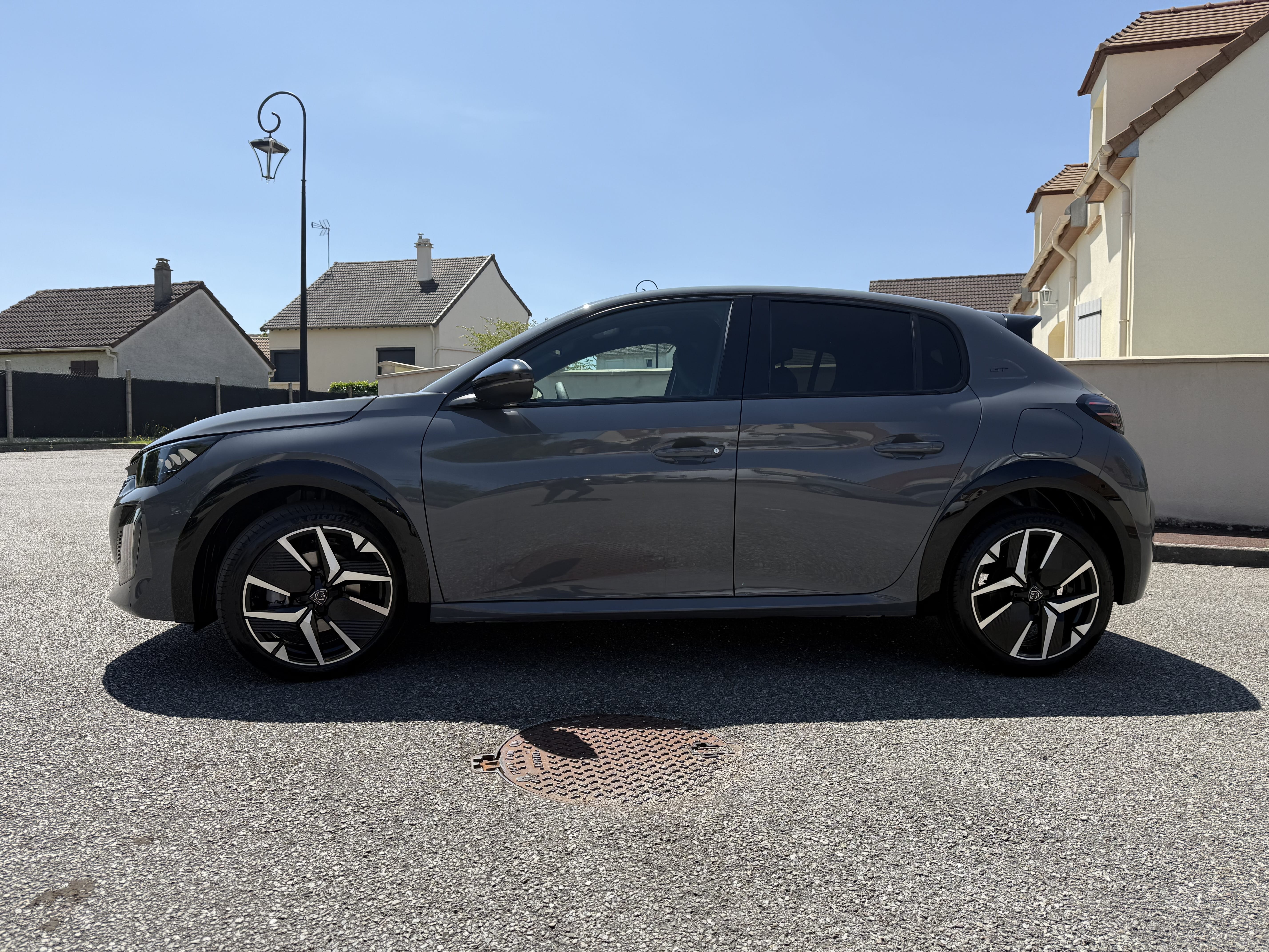 Peugeot 208 avec Climatisation