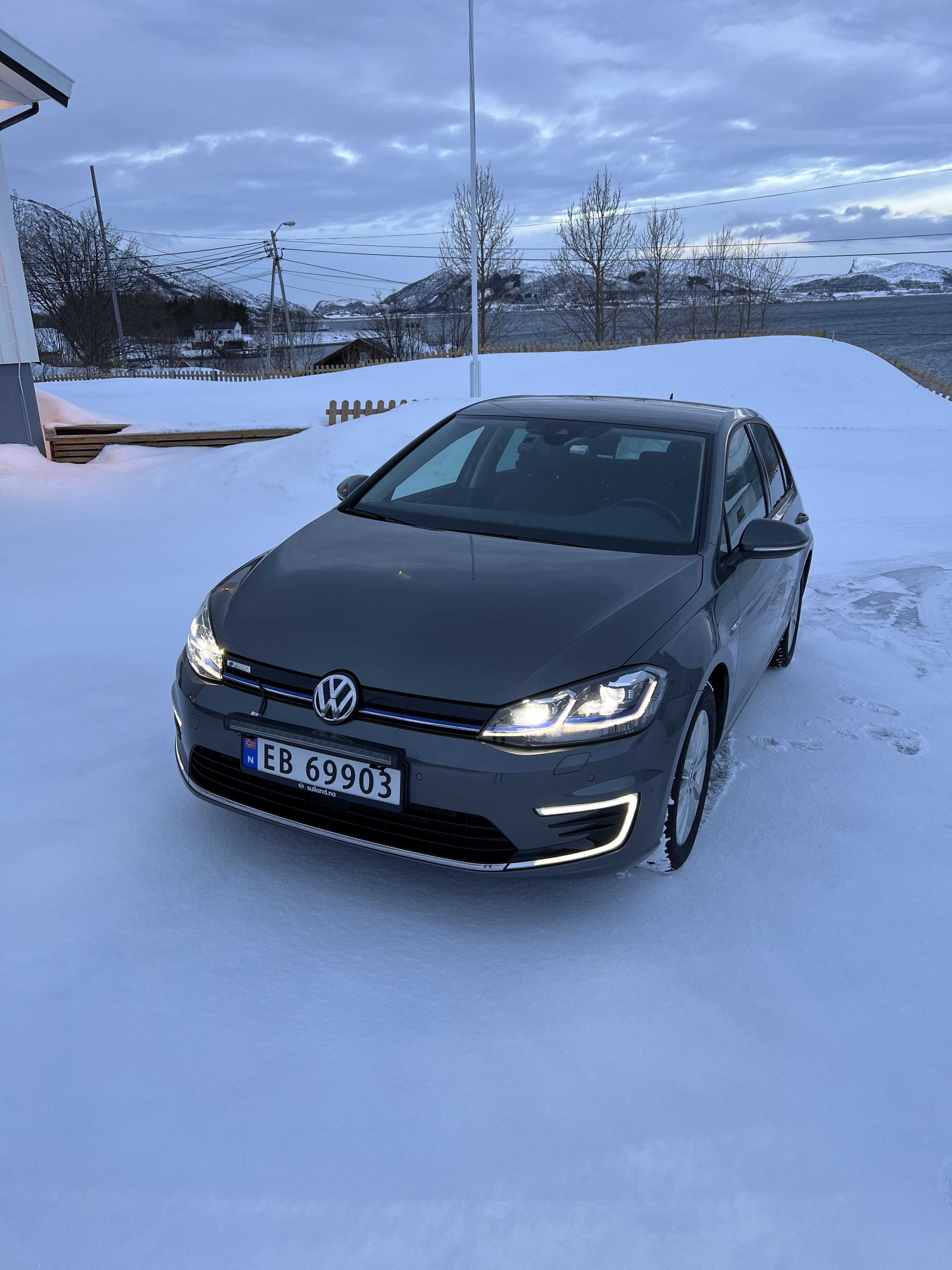 Volkswagen e-Golf, 2020, Eléctrico, Automático