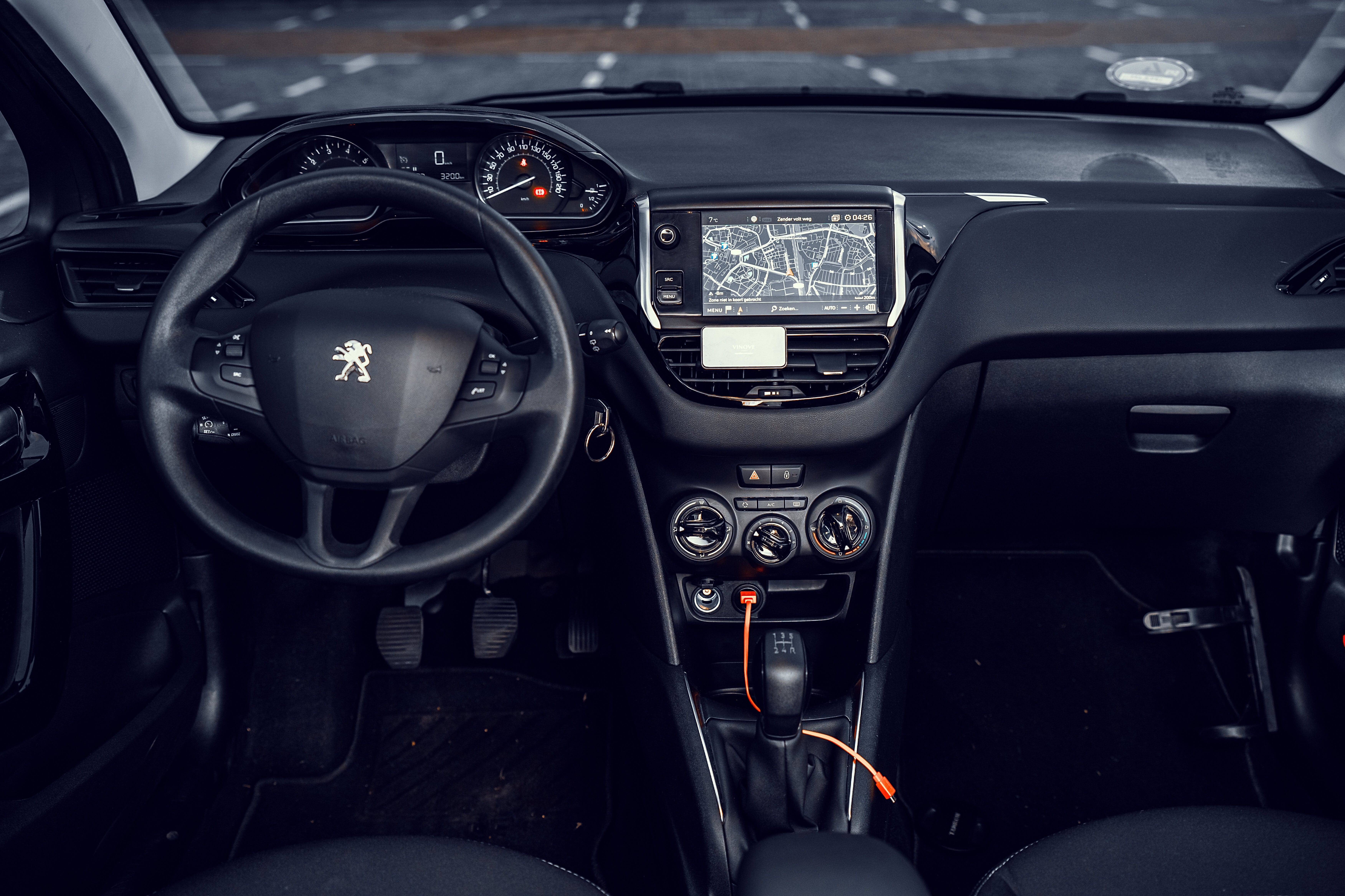 Peugeot 208 with Cruise control