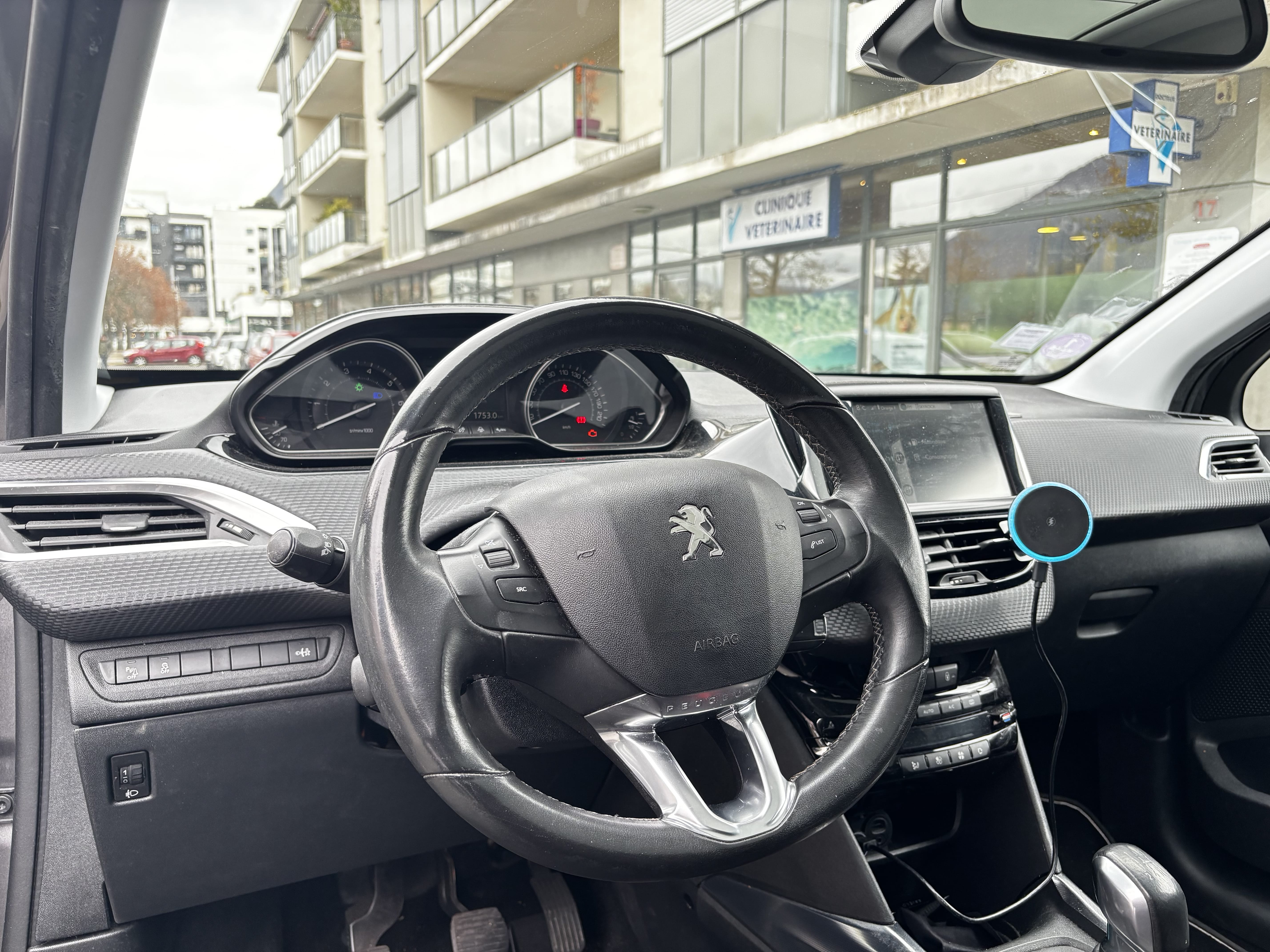 Peugeot 2008 1.2 avec Pneus neige