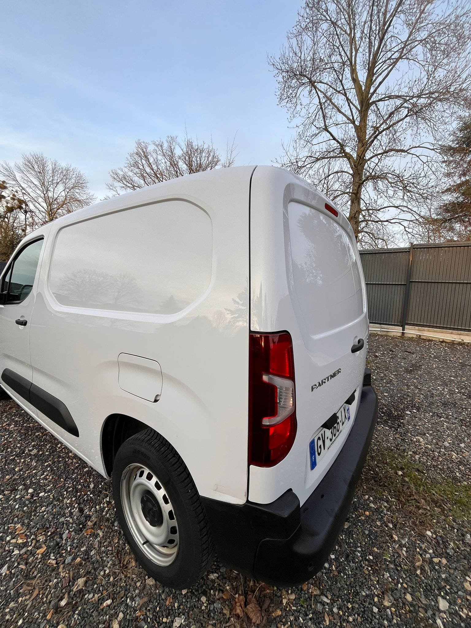 Peugeot Partner avec Entrée audio / iPod