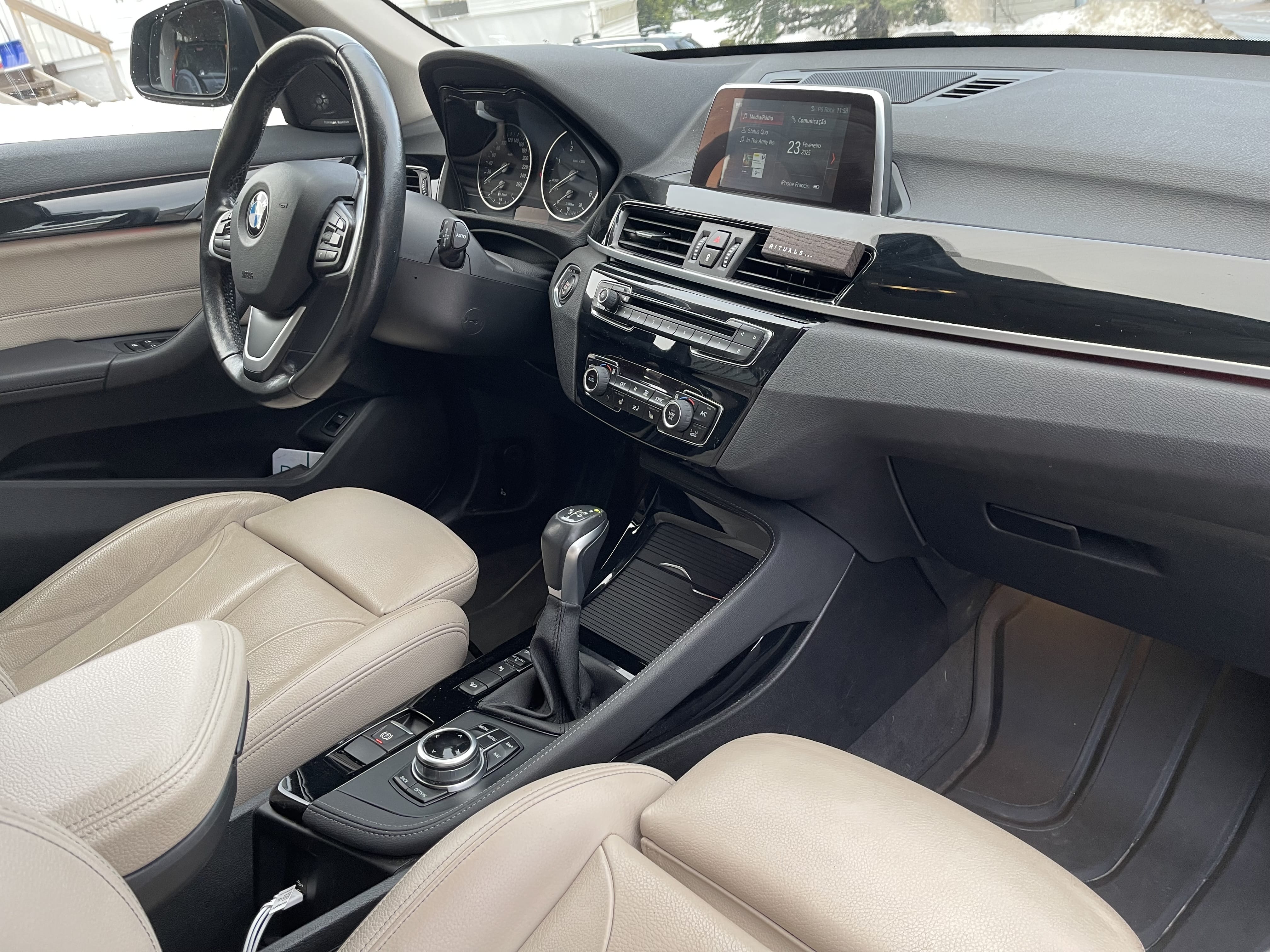 BMW X1 xDrive18d met Cruise control