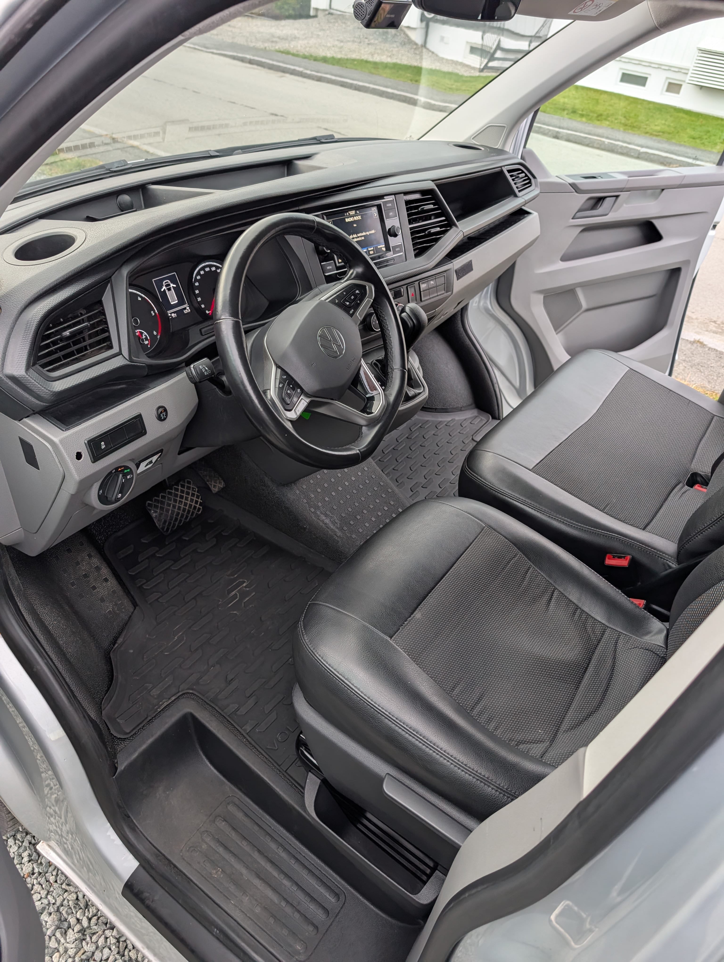 Volkswagen Transporter 150 HK DSG Lang version med Cruisekontroll