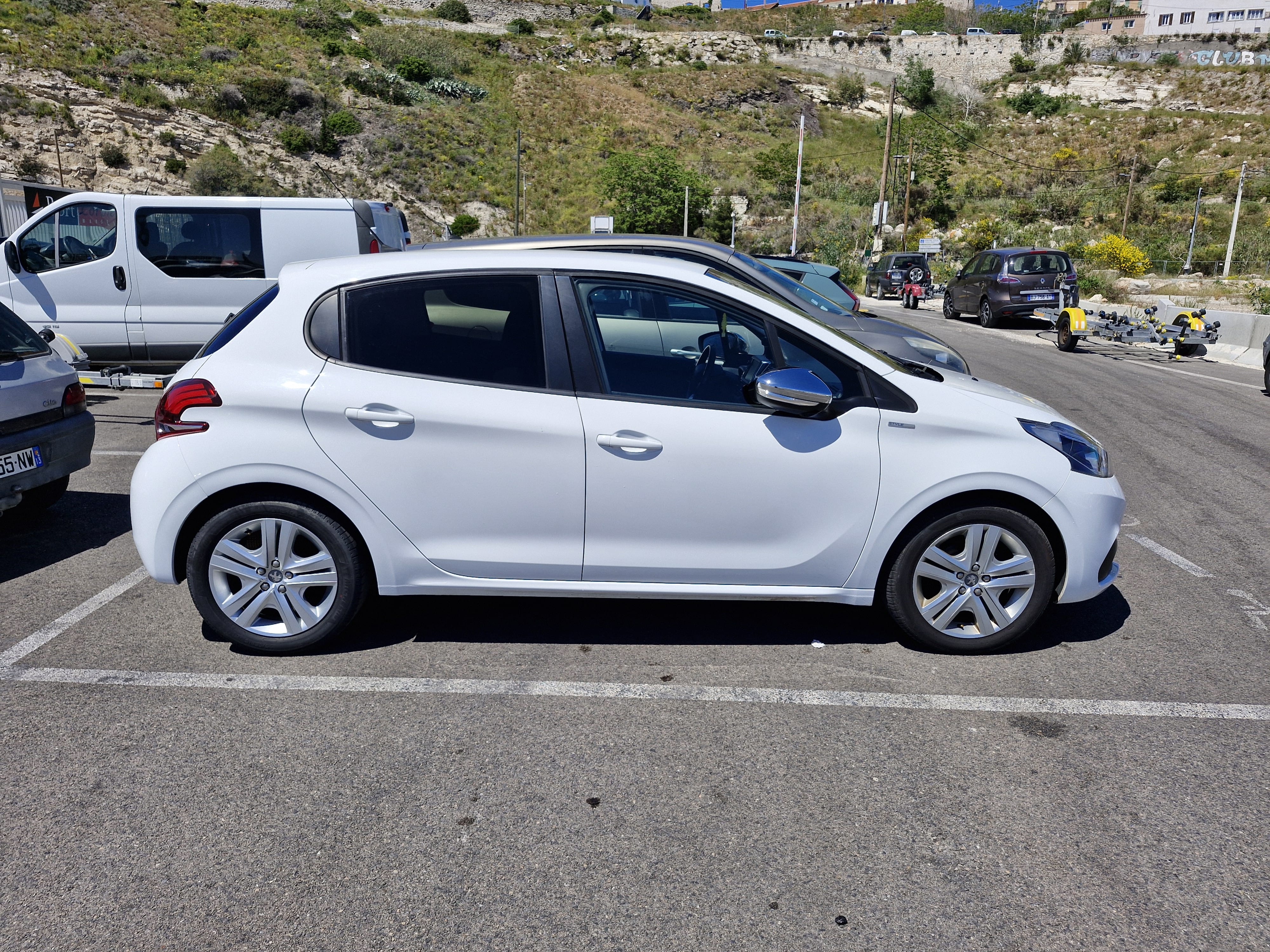 Peugeot 208 avec Climatisation