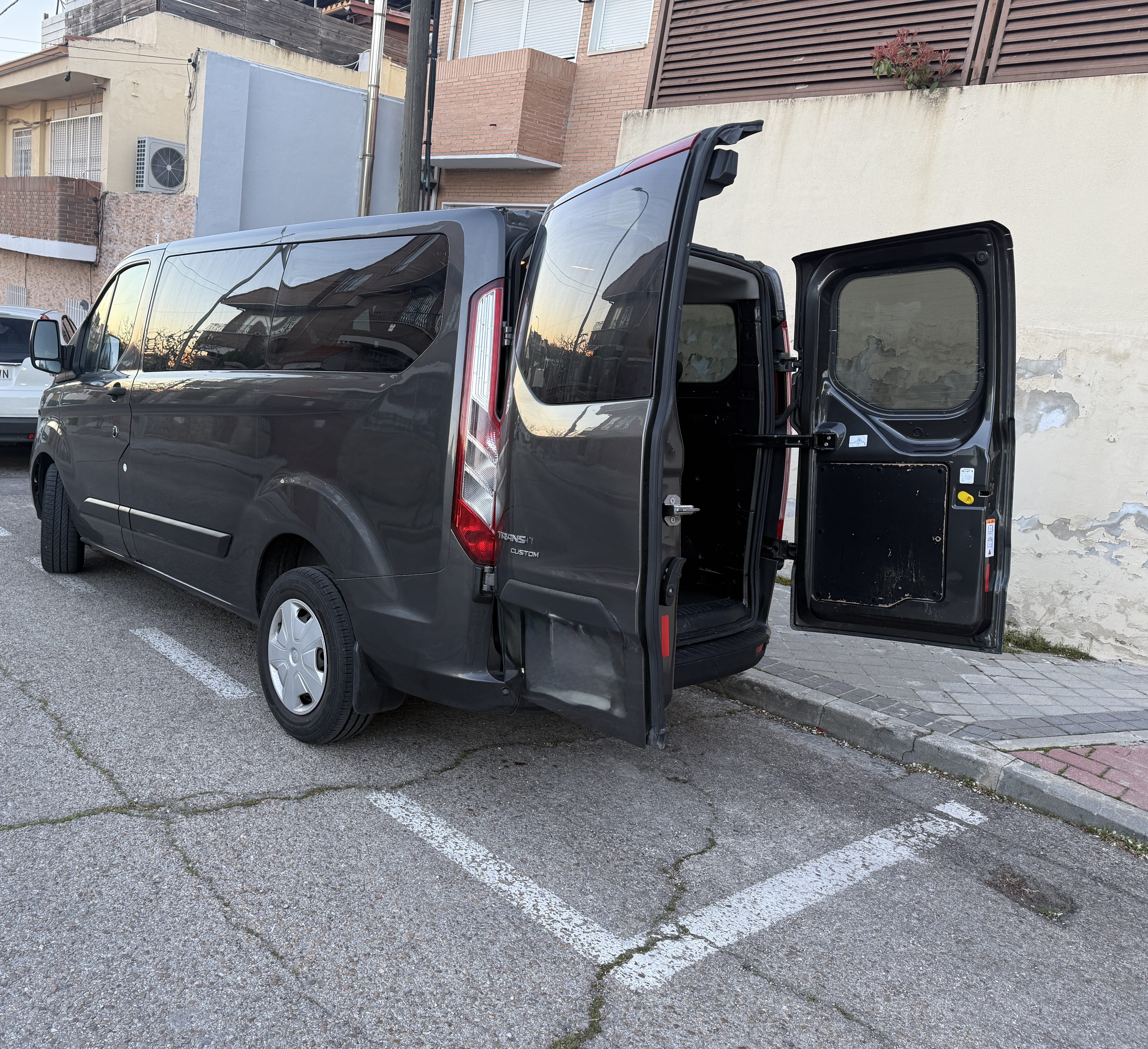 Ford Transit Custom Kombi con GPS
