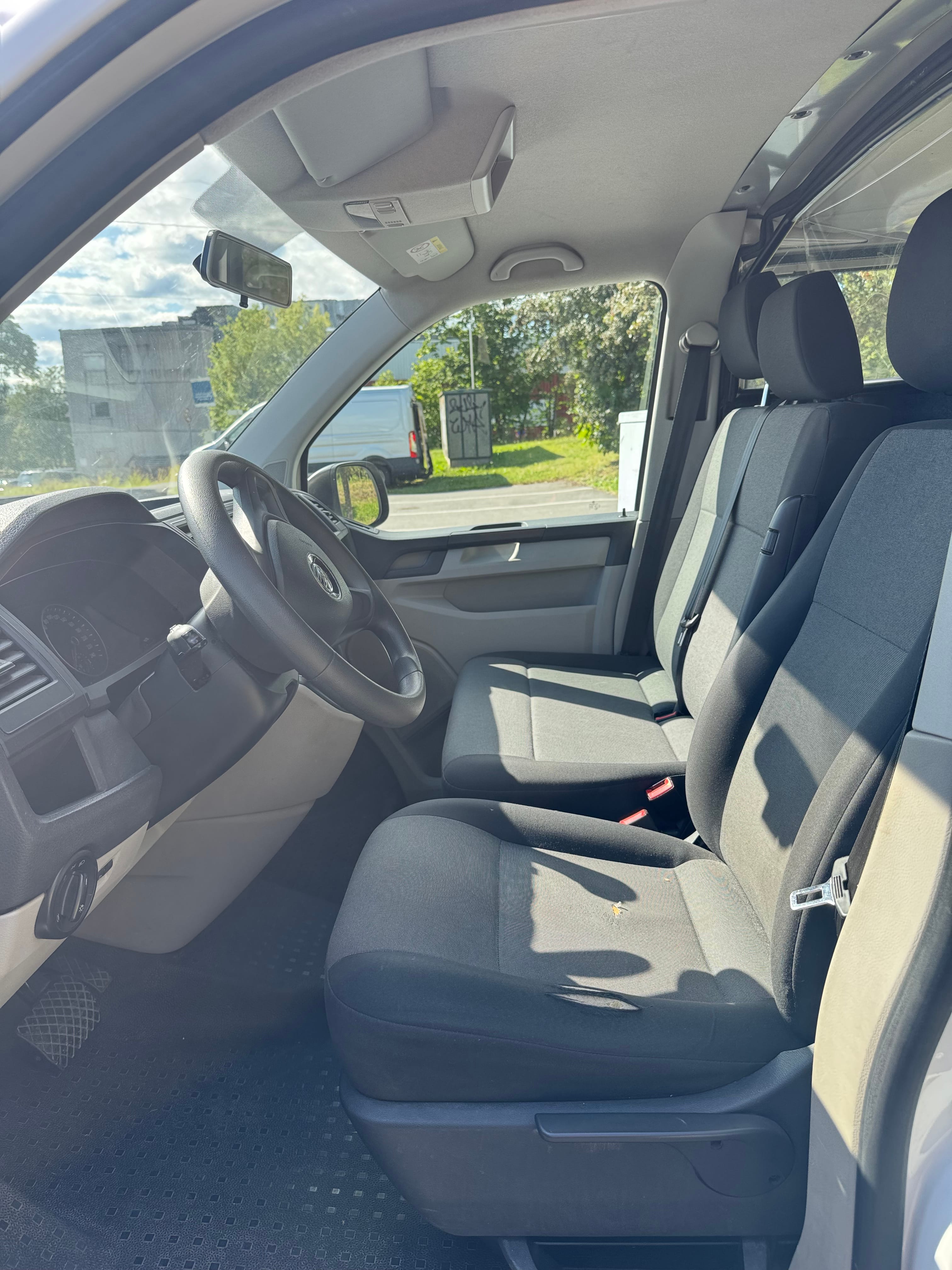 Volkswagen Transporter med Babysete