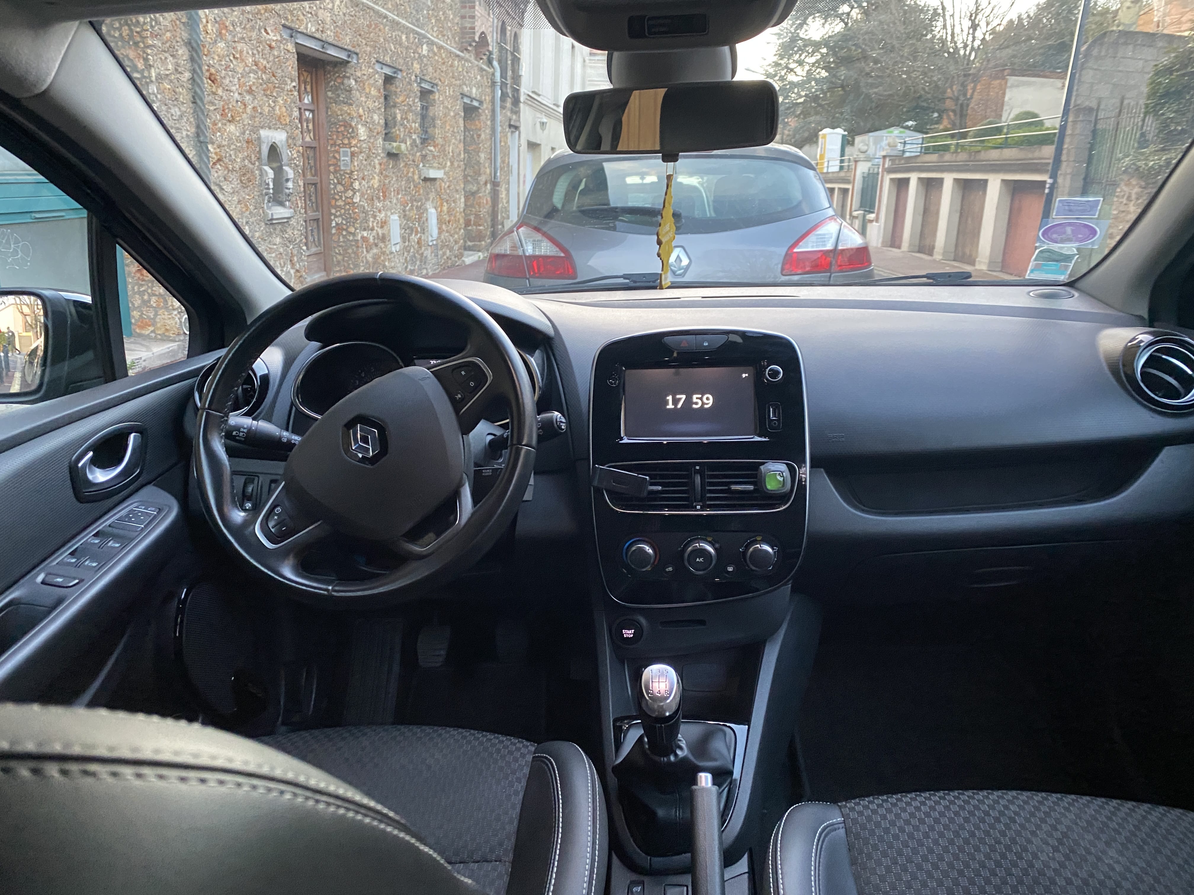 Renault Clio avec Apple CarPlay