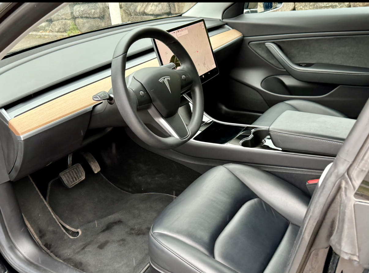Tesla Model 3 Standard Range med Cruisekontroll