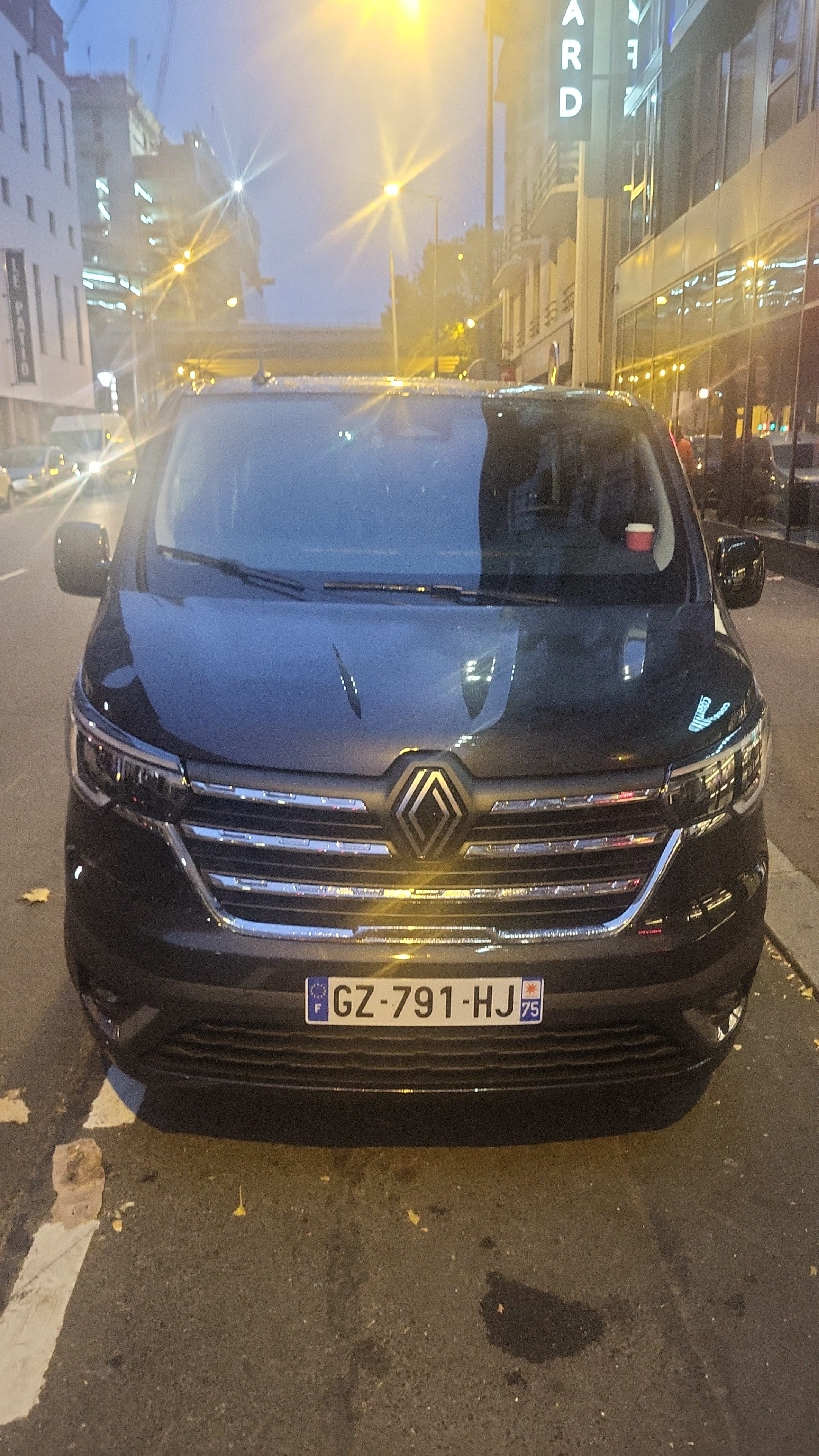 Renault Trafic, 2024, Diesel, automatique, 8 places