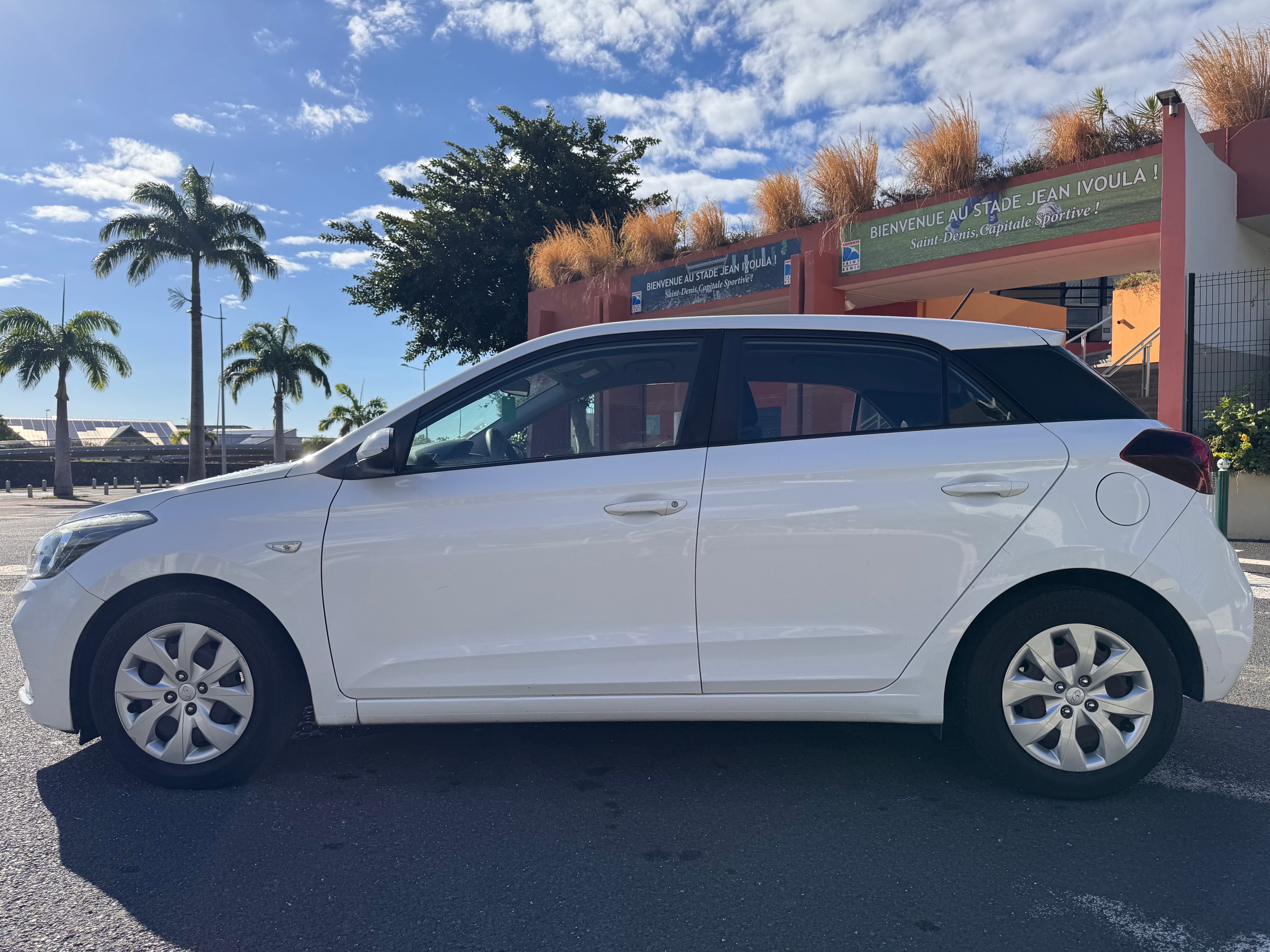 Hyundai i20 1.2L 84ch avec Climatisation