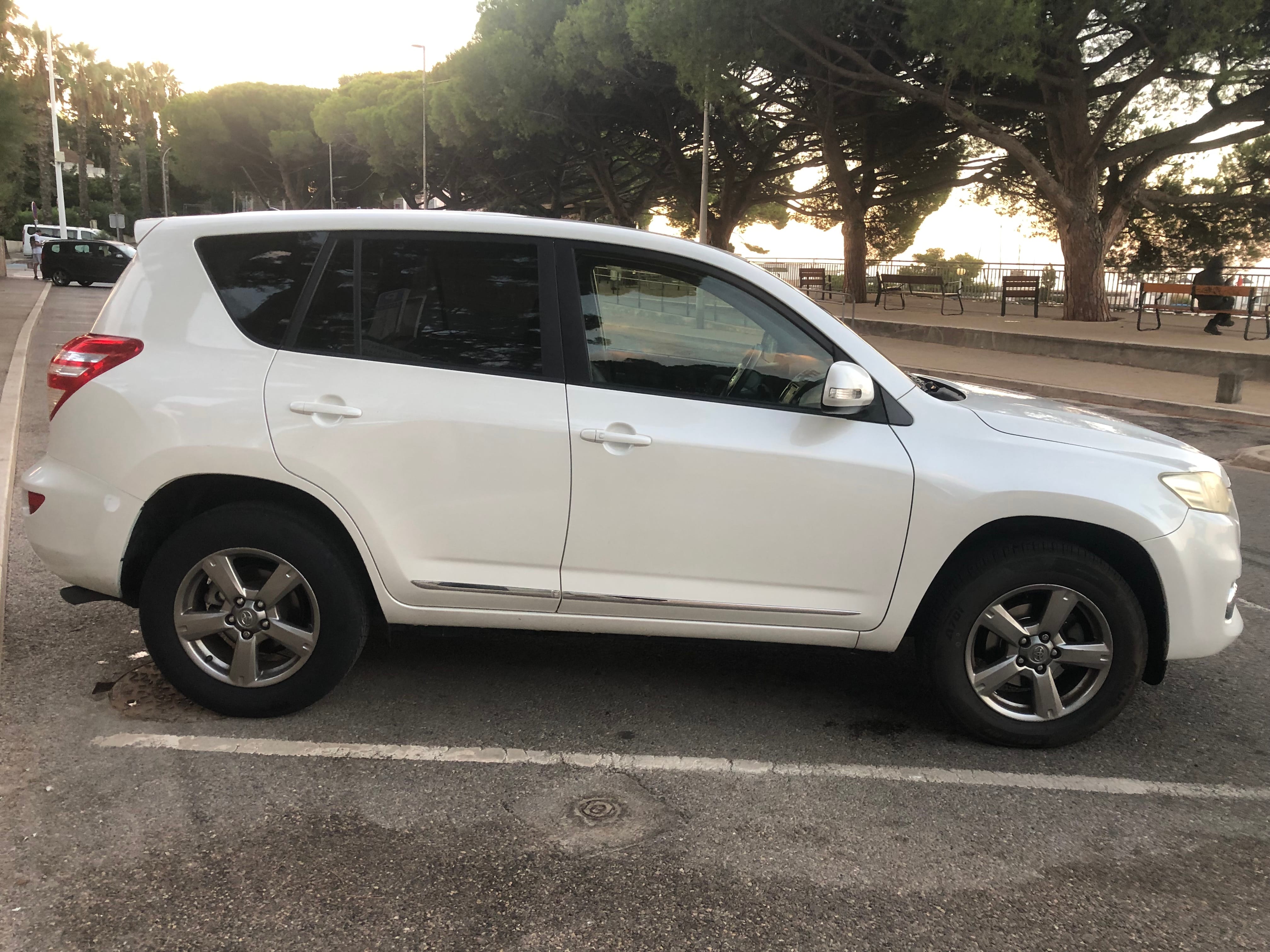 Toyota RAV4 avec Climatisation