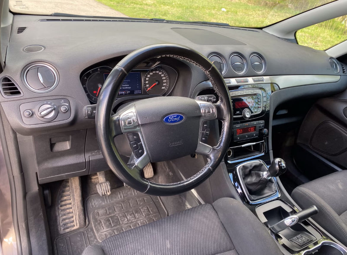 Ford S-Max med Tilhengerfeste