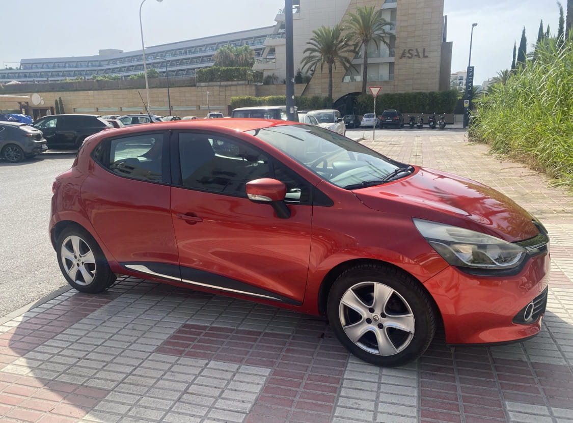 Renault Clio with Air conditioning